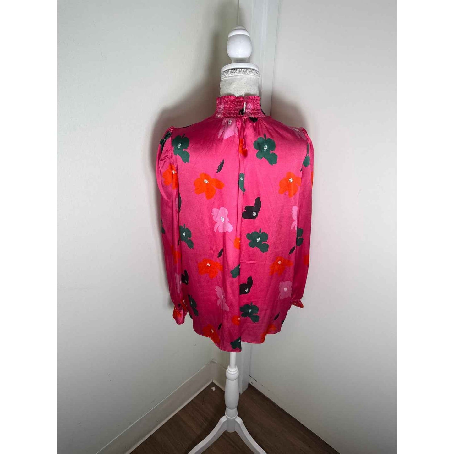 Tucker Bright Pink with Orange And Green Flowers Blouse Sz XL