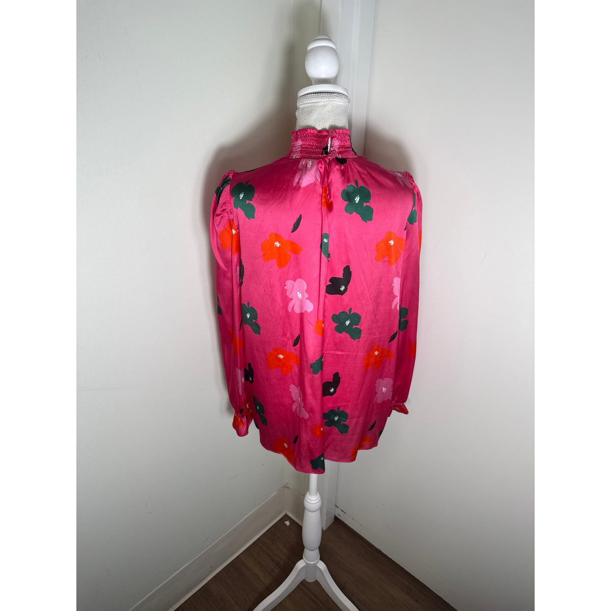 Tucker Bright Pink with Orange And Green Flowers Blouse Sz XL