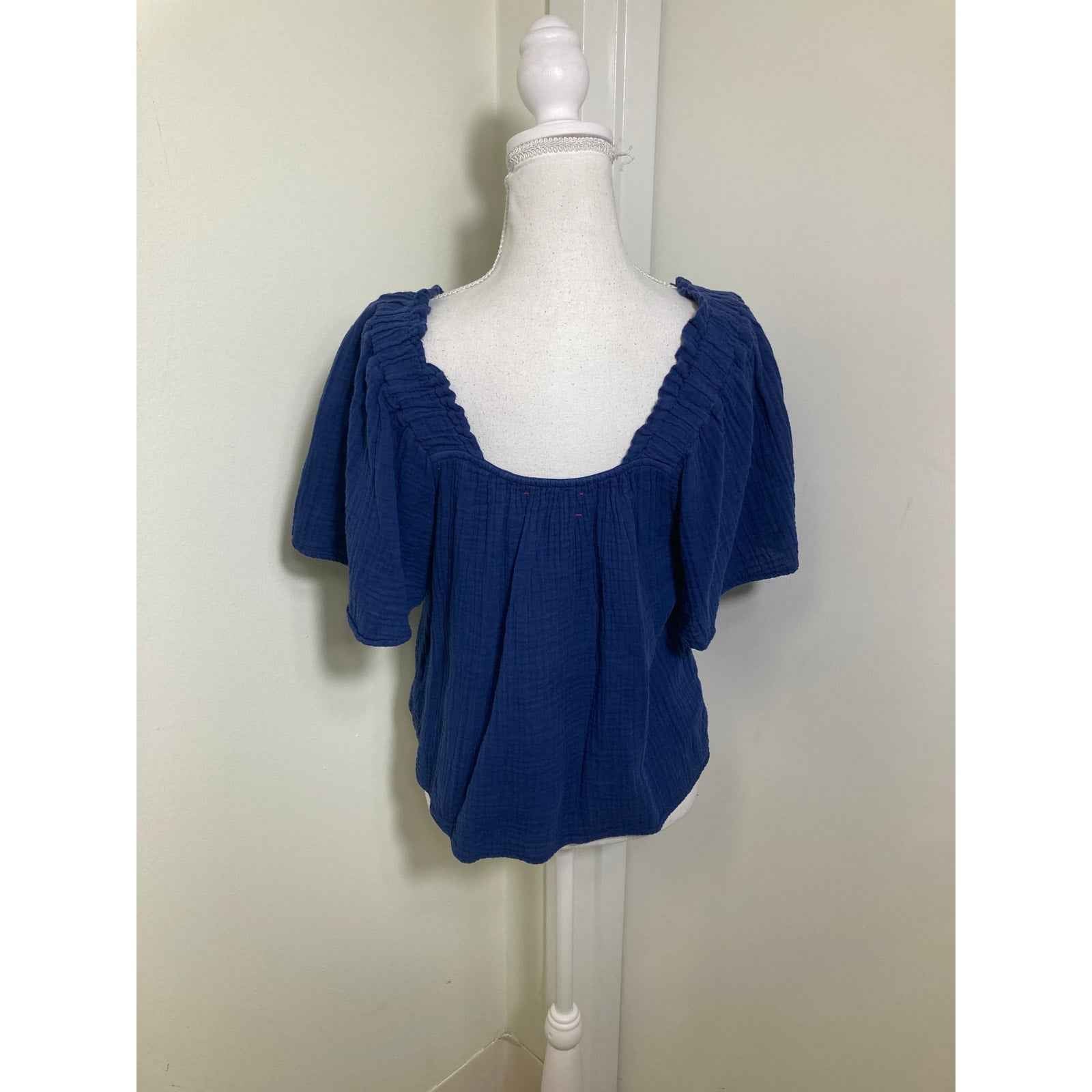 Xirena Navy Gauze Square Neck Top Sz M