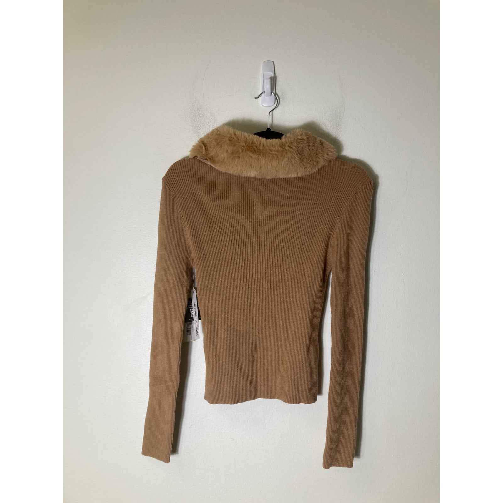 NWT RD Style Tan Long sleeve Ribbed Shirt with Faux Fur Collar Sz M