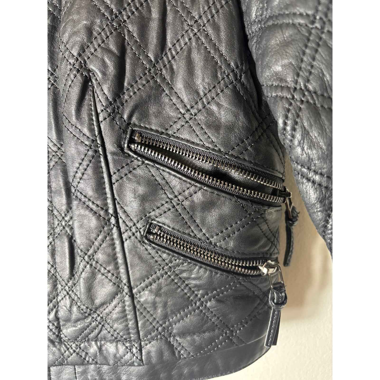 Zara Basics Black Quilted Leather Long Sleeve Cropped JAcket Sz M