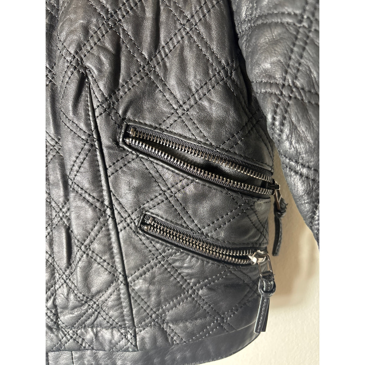 Zara Basics Black Quilted Leather Long Sleeve Cropped JAcket Sz M