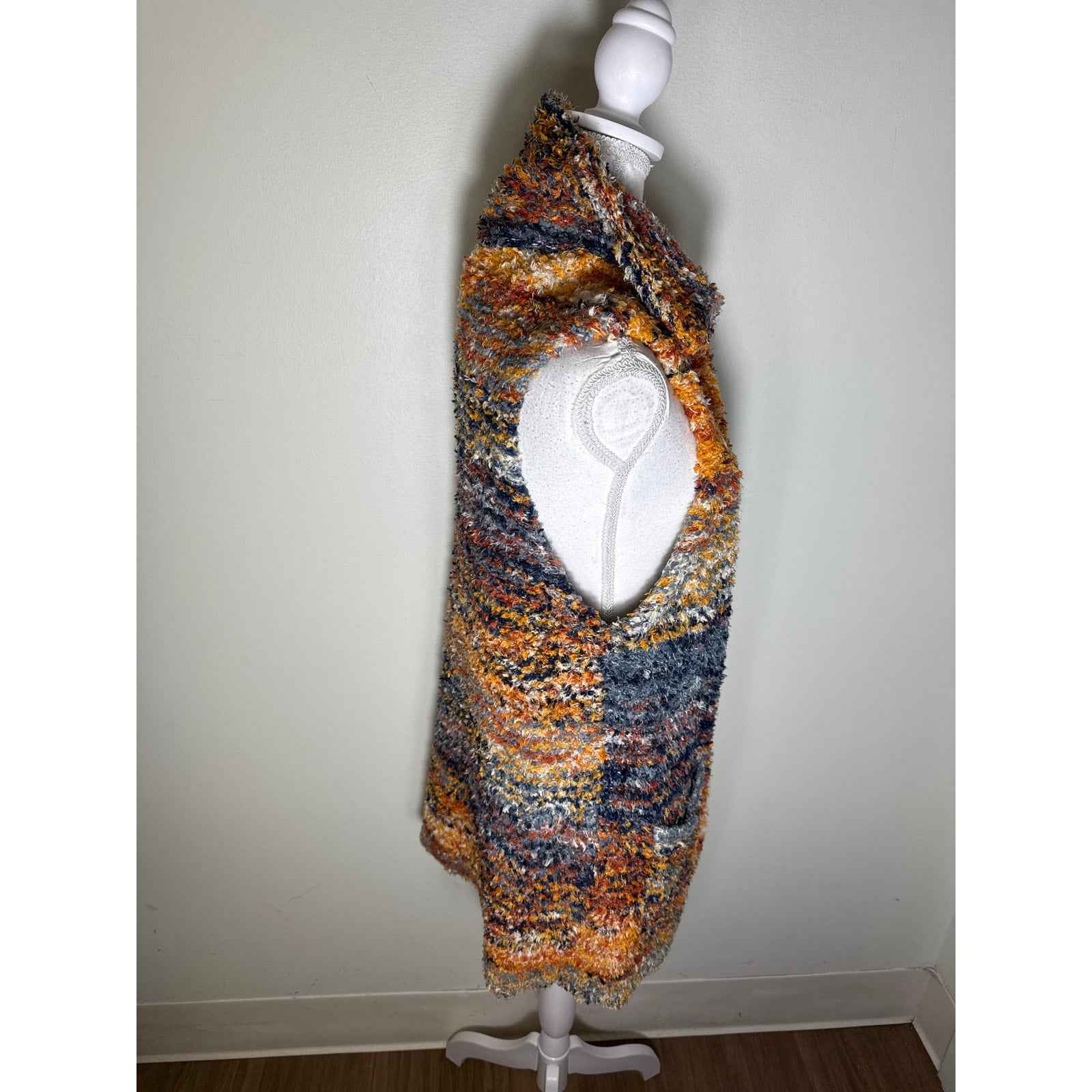 NWT Pilcro Anthropolgie Orange Sleeveless Open Front Cardigan Sz M
