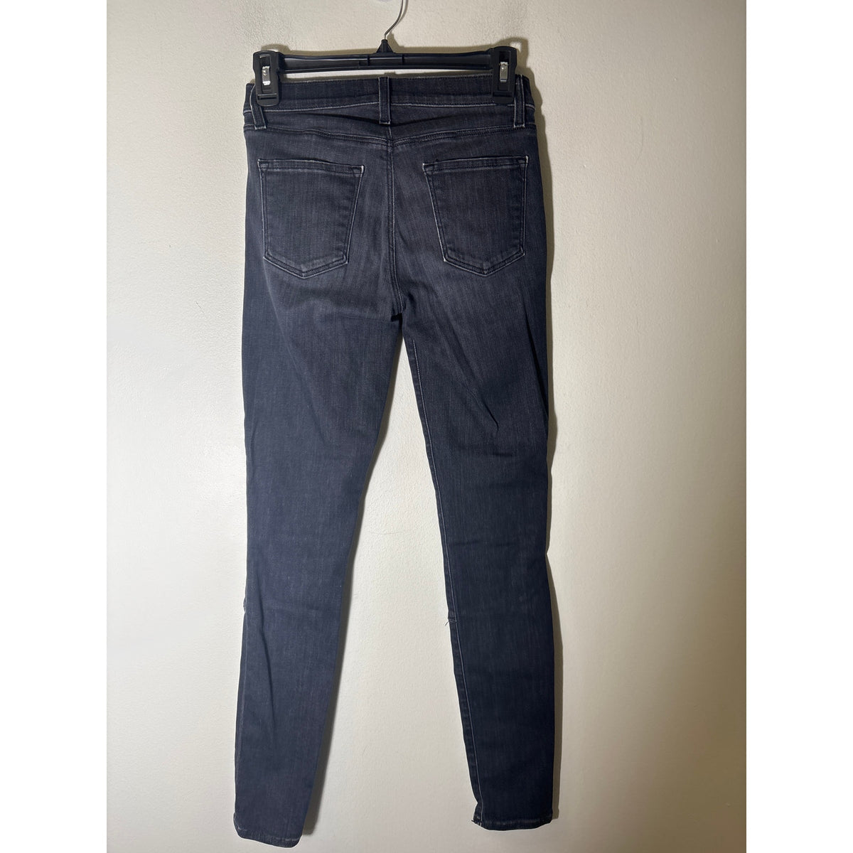 J. Brand Black Demin Mid Rise Super Skinny Jean Sz 26