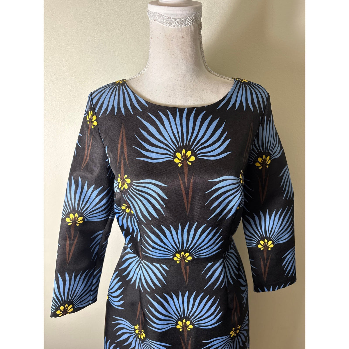 Jade Black With Blue Flower Block Print Mini Dress Sz XS