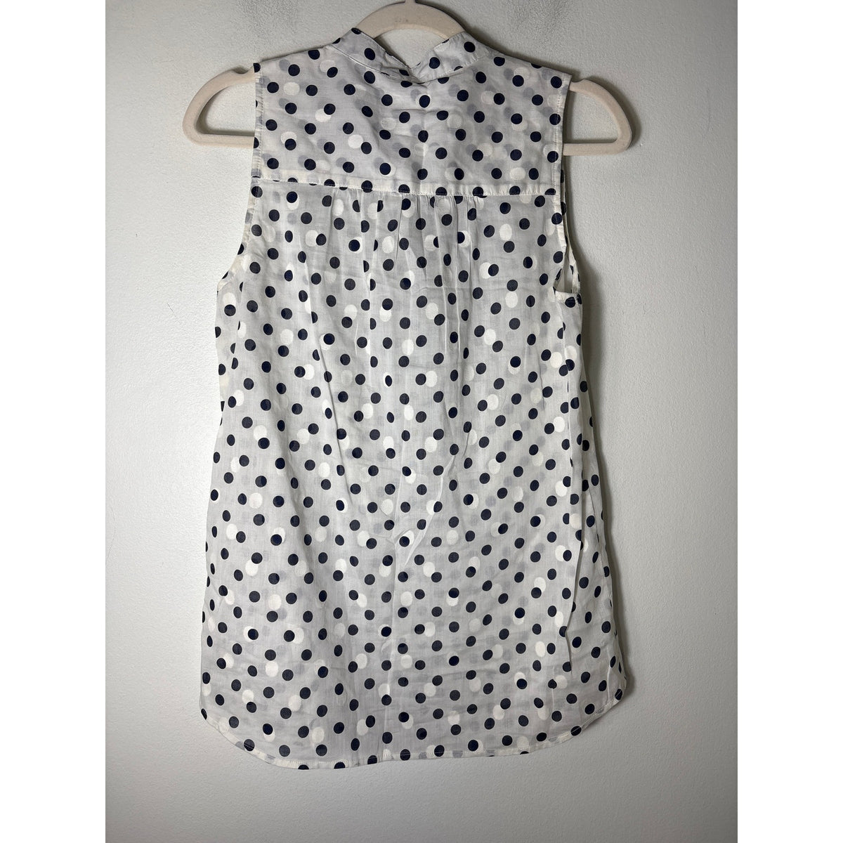 J. Crew Black White Polka Dot Sleeveless Button Up Shirt Sz 2