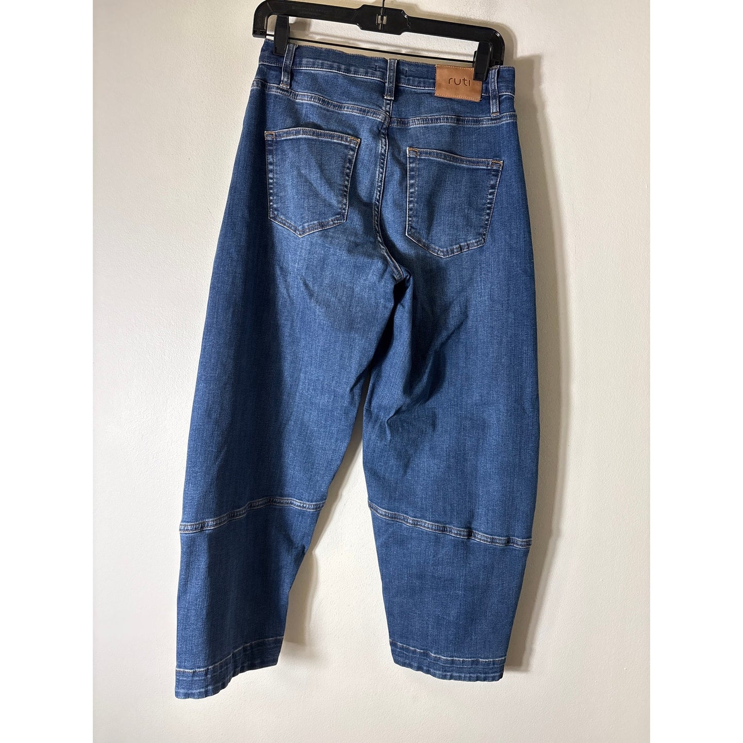 Ruti Dark Wash Barrell Jeans Sz 27