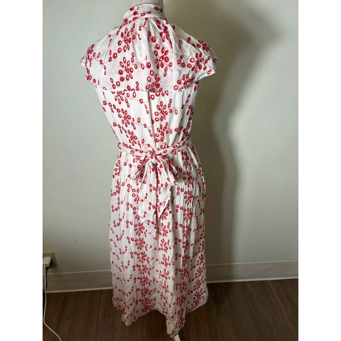 Buru White Cotton Eyelet Mock Neck Short Sleeve Floral Print Sz S