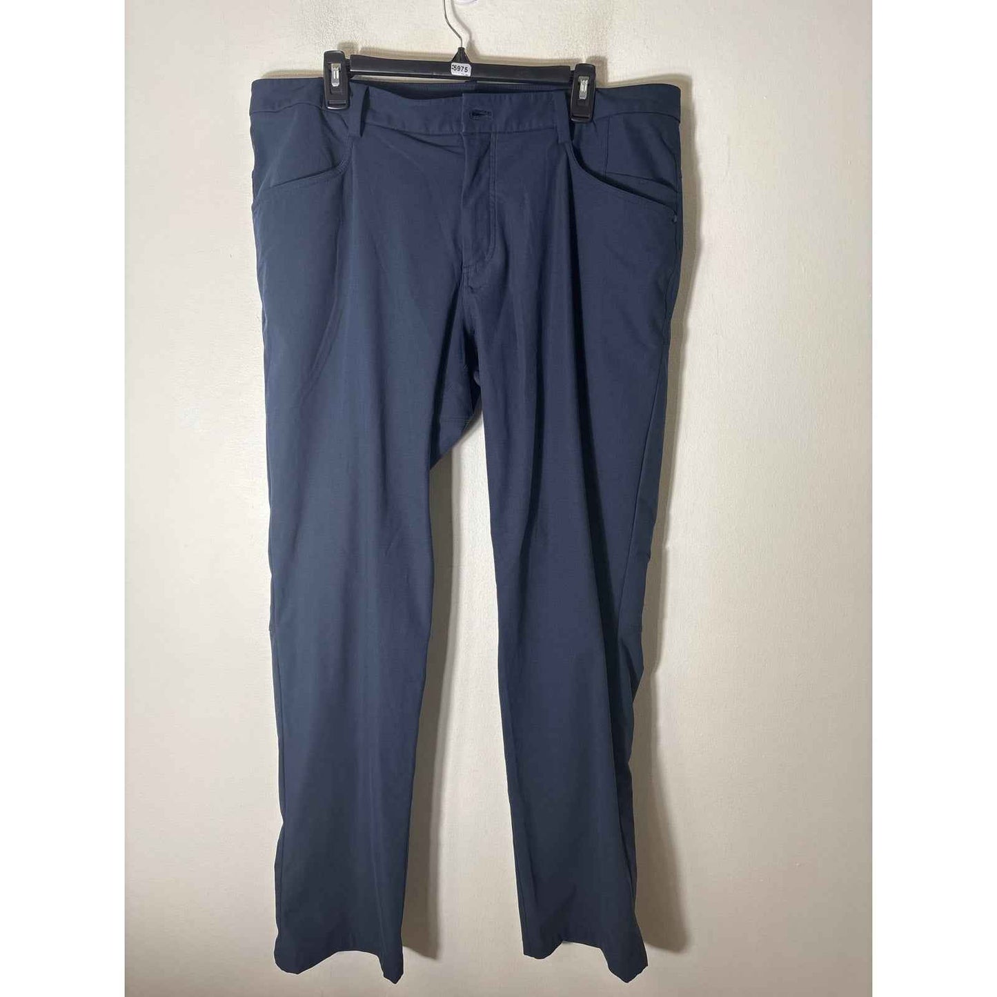 Men's Lululemon Dark Navy Performance Pants Sz 40