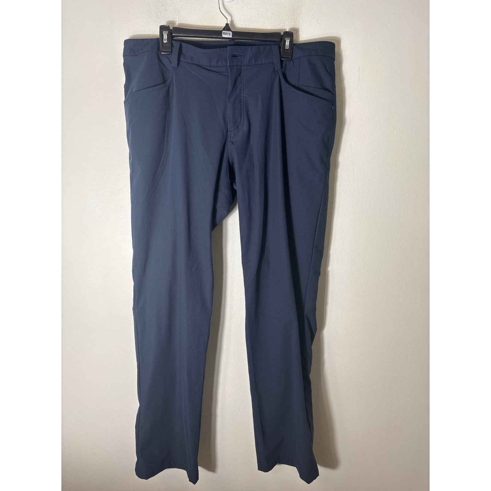 Men's Lululemon Dark Navy Performance Pants Sz 40