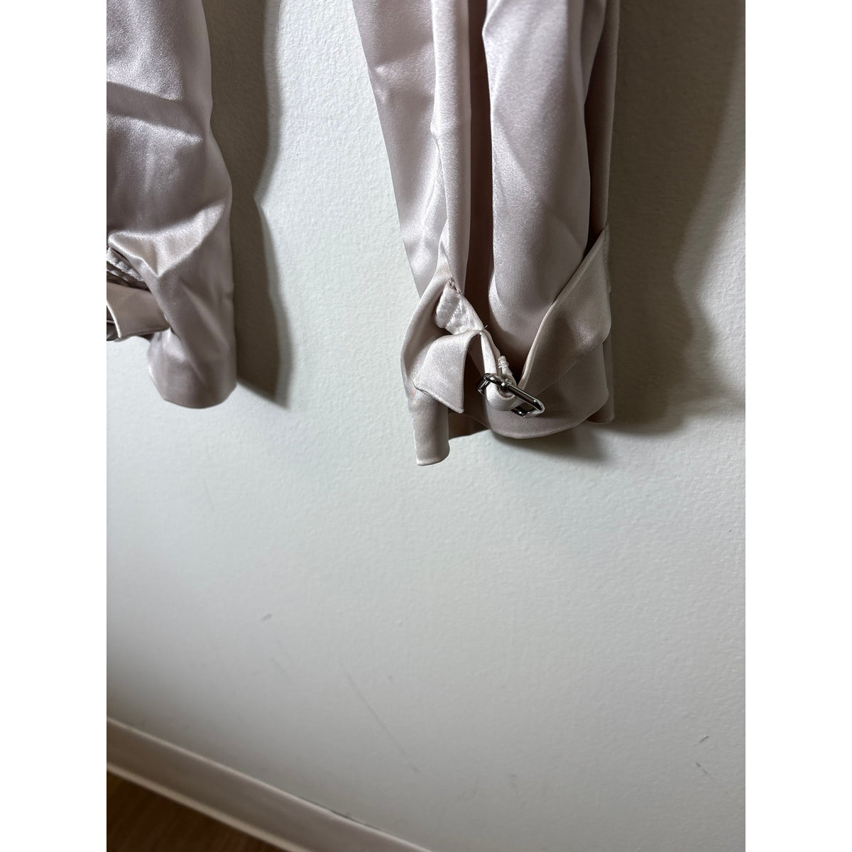 Babaton Cream Silky Cargo Pants sz 10