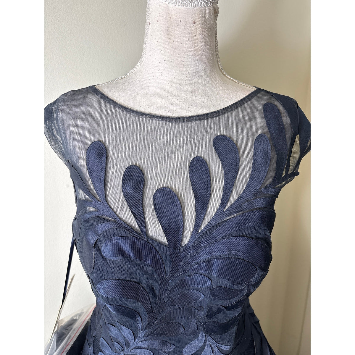 NWT Hynes Park 108 Mikado/Scuba Navy Mesh Floor Length Gown Sz 6