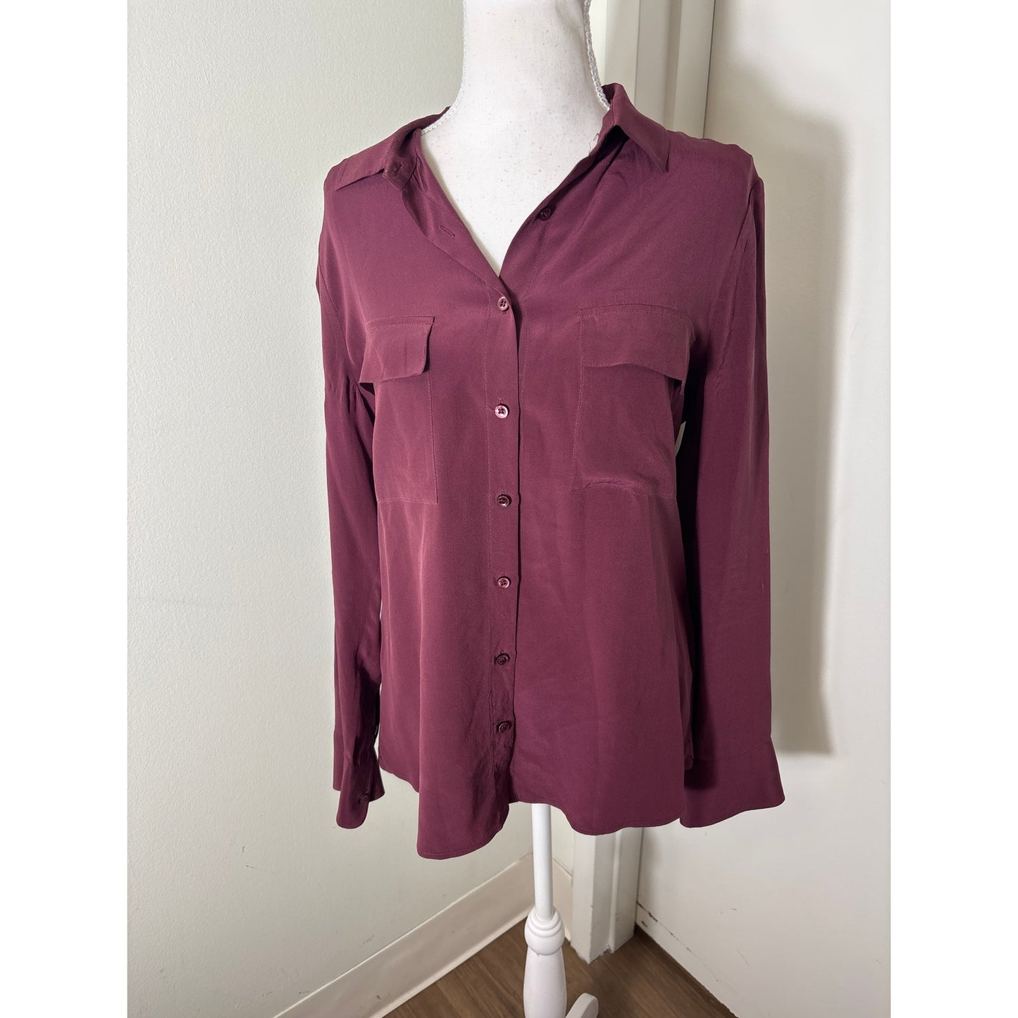 Equipment Femme Plum Long Sleeve Button Up Silk Shirt Sz M
