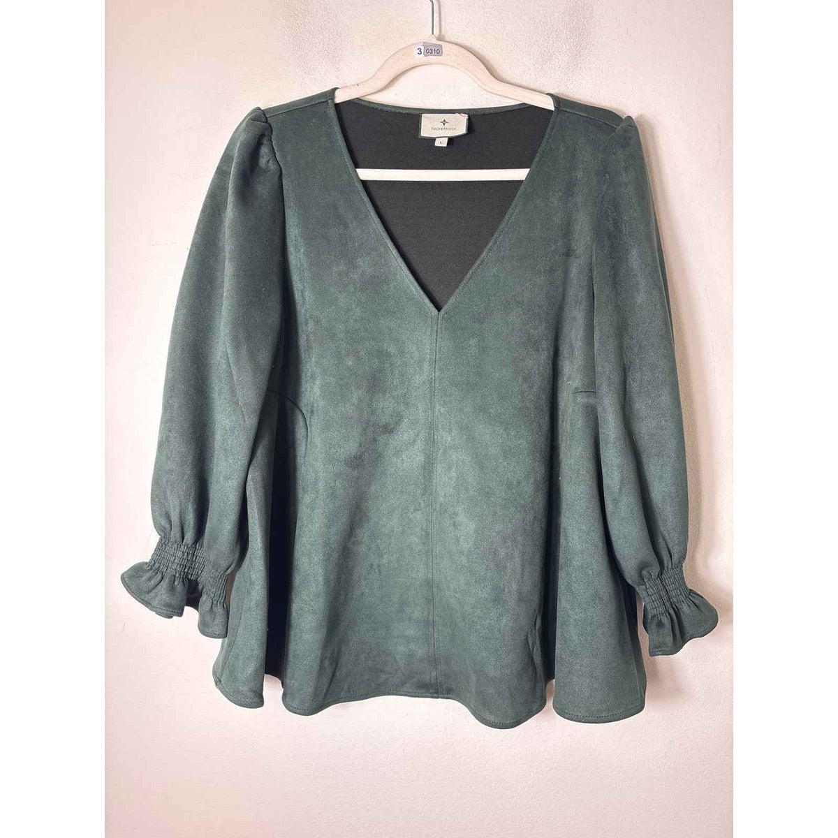 Tuckernuck Faux Suded Green Top Sz L