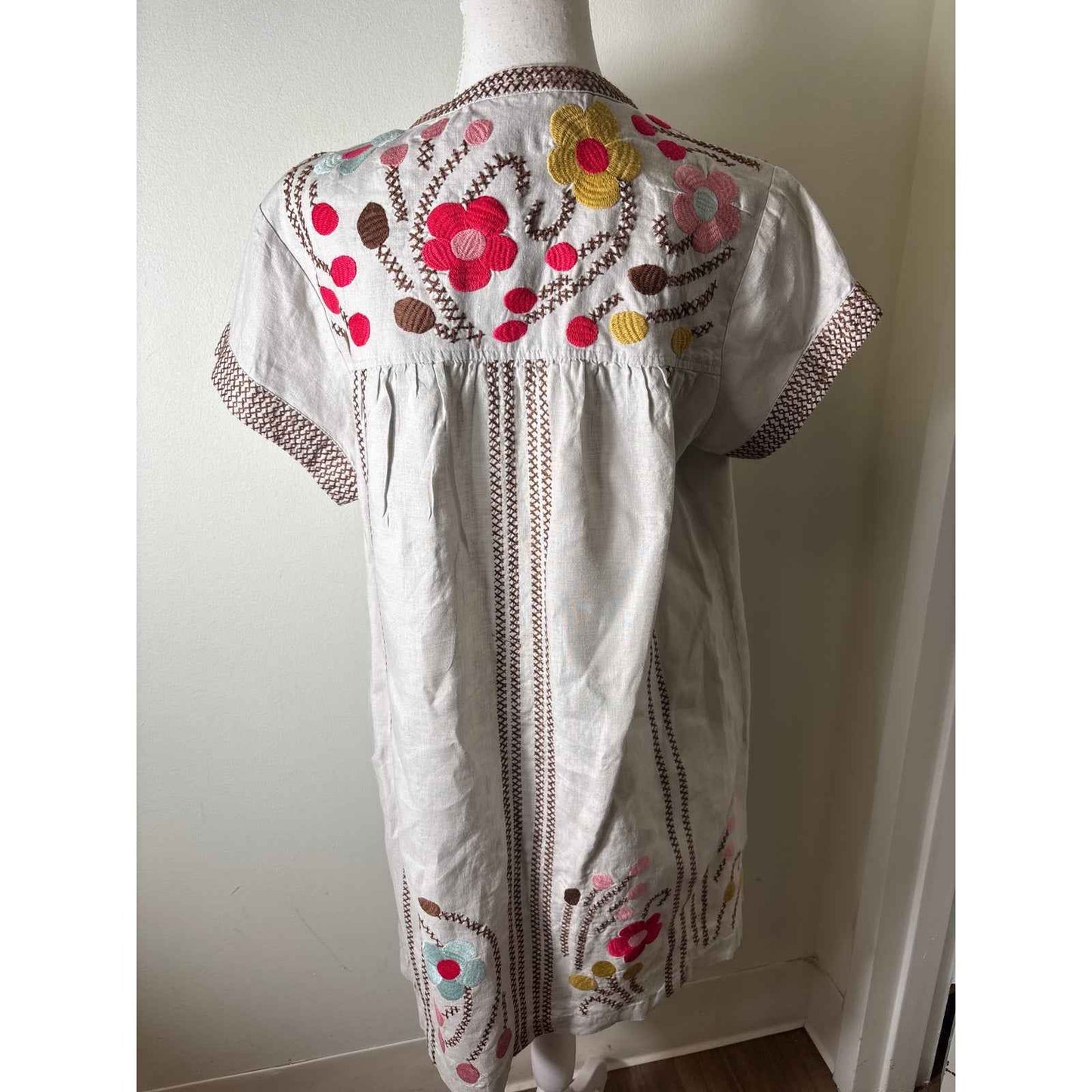 Johnny Was Gray Brown Floral Embroidered Short Sleeve Knee Length Dress Sz S
