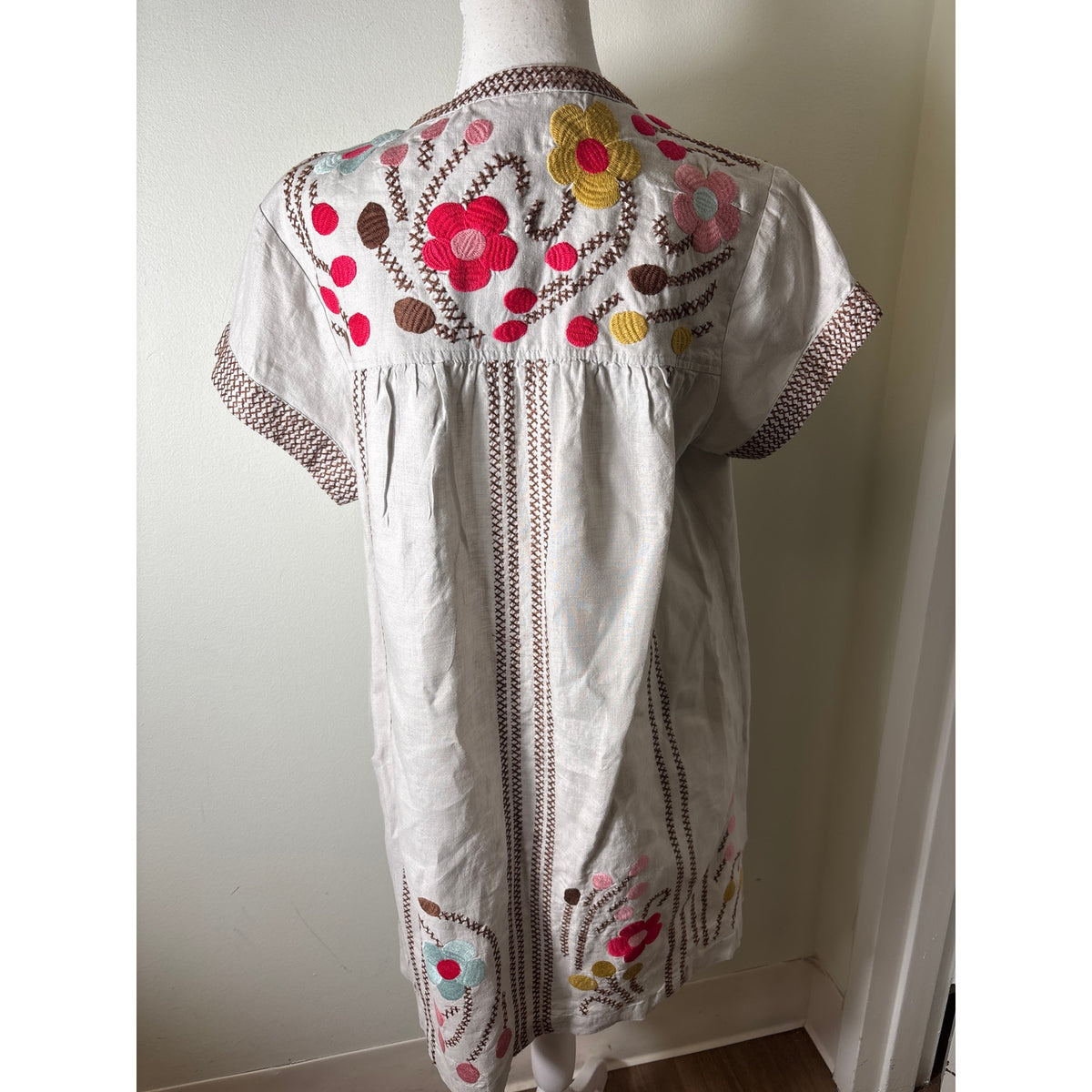 Johnny Was Gray Brown Floral Embroidered Short Sleeve Knee Length Dress Sz S