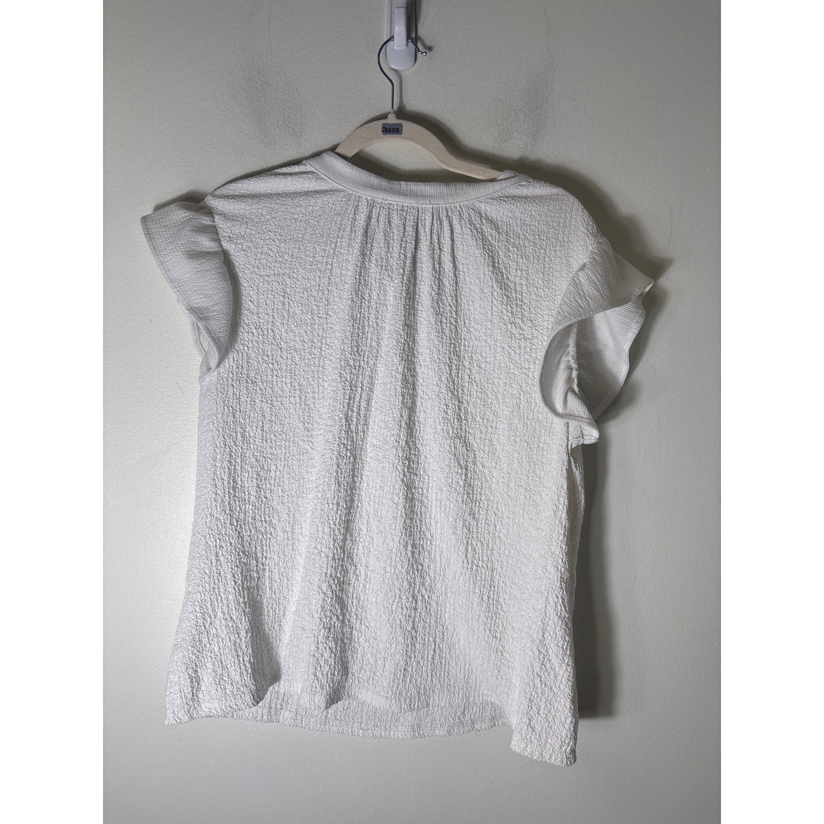 THML White Flutter Sleeve Top with Textued Fabric Sz M