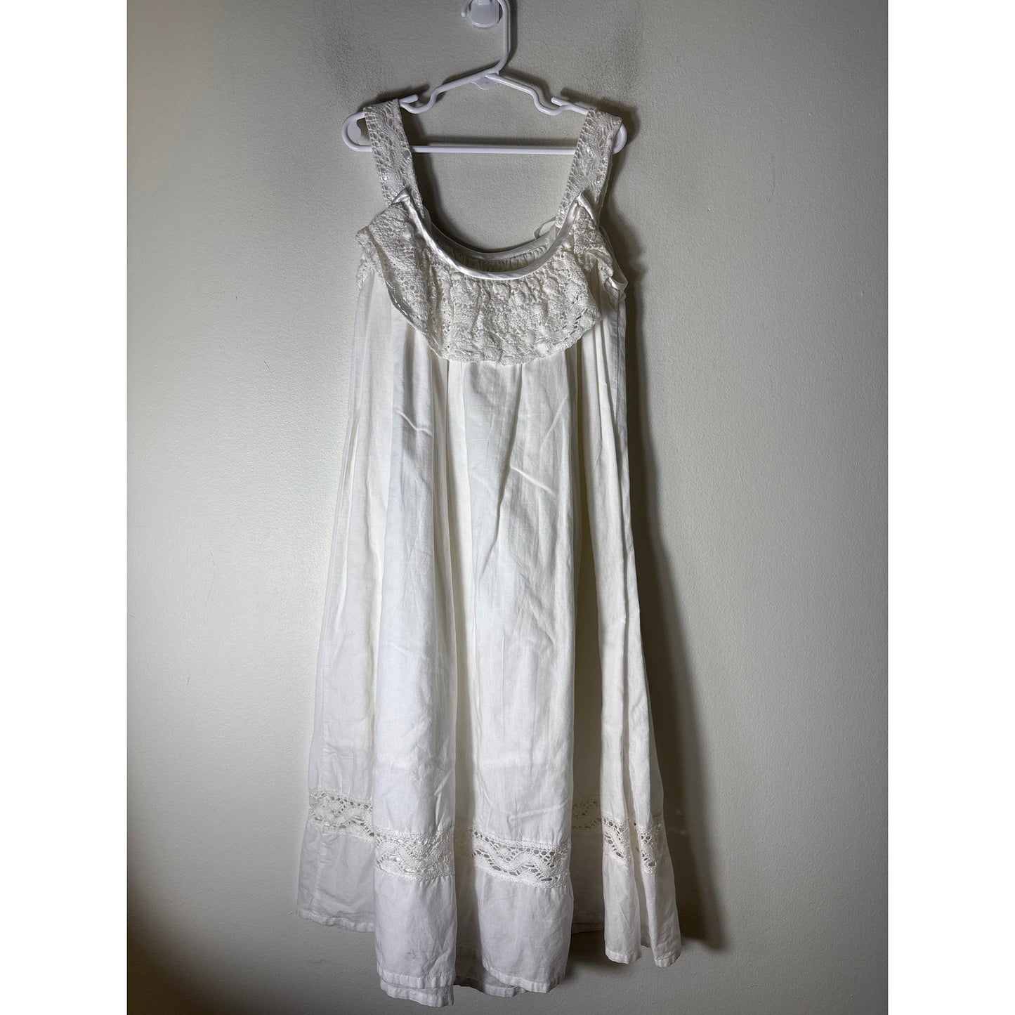 Girls Vintage Bella Luna White Sleeveles Cotton Dress With Crochet Lace Collar