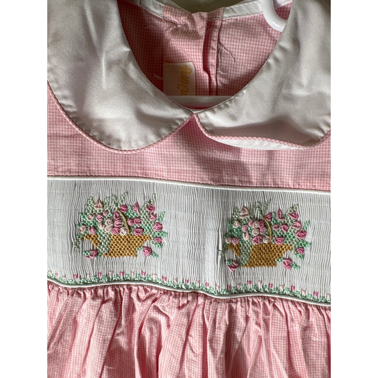 Girls Vinage Anavini Pink and White check smocked flower basket dress Sz 3