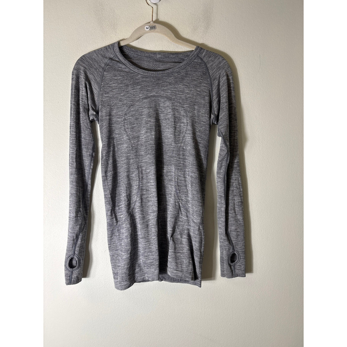 Lululemon Heathered Gray Long Sleeve Long Length Athletic Shirt Sz 6