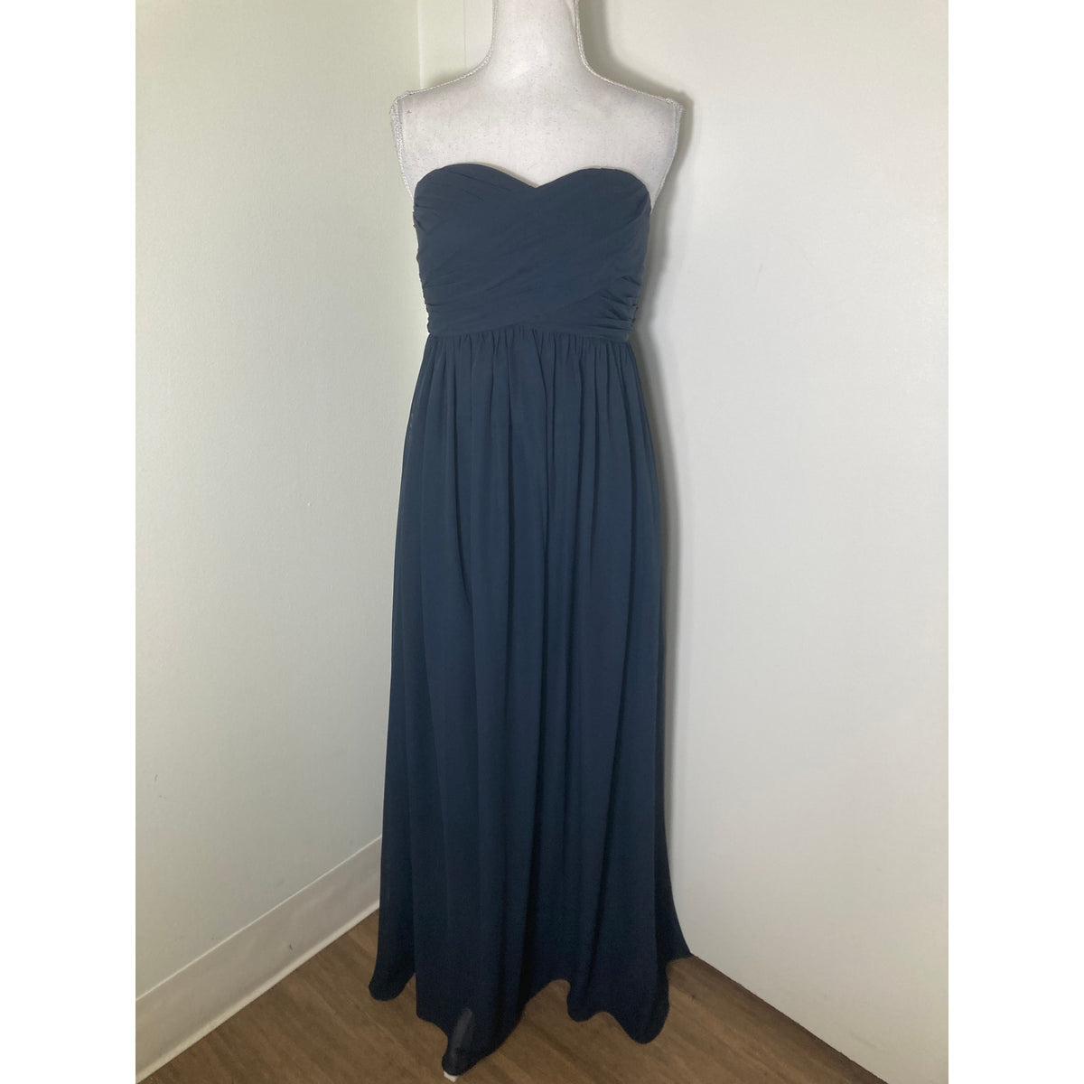 Gorgeous Black Strapless Flowy Floor Length Empire Style Evening Gown Sz 2