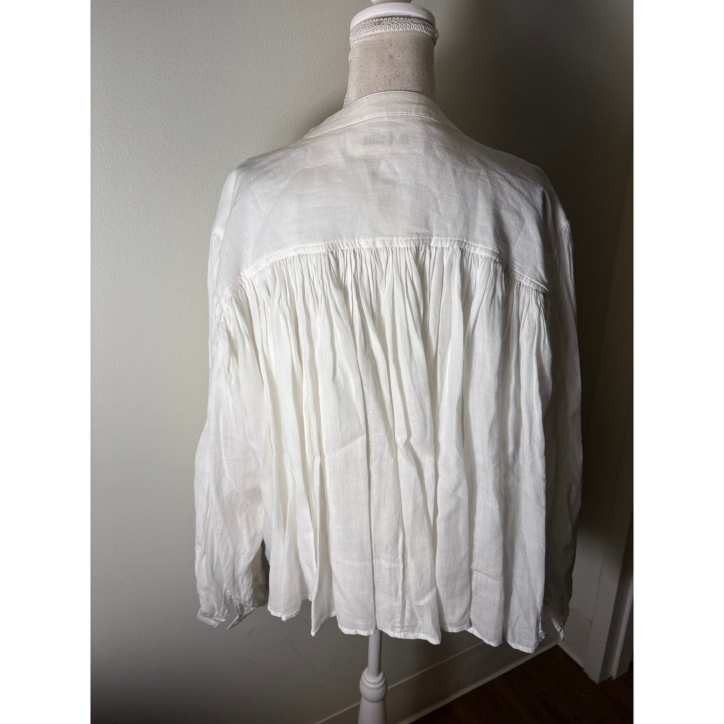 Rohe White Swing Top Sz 38