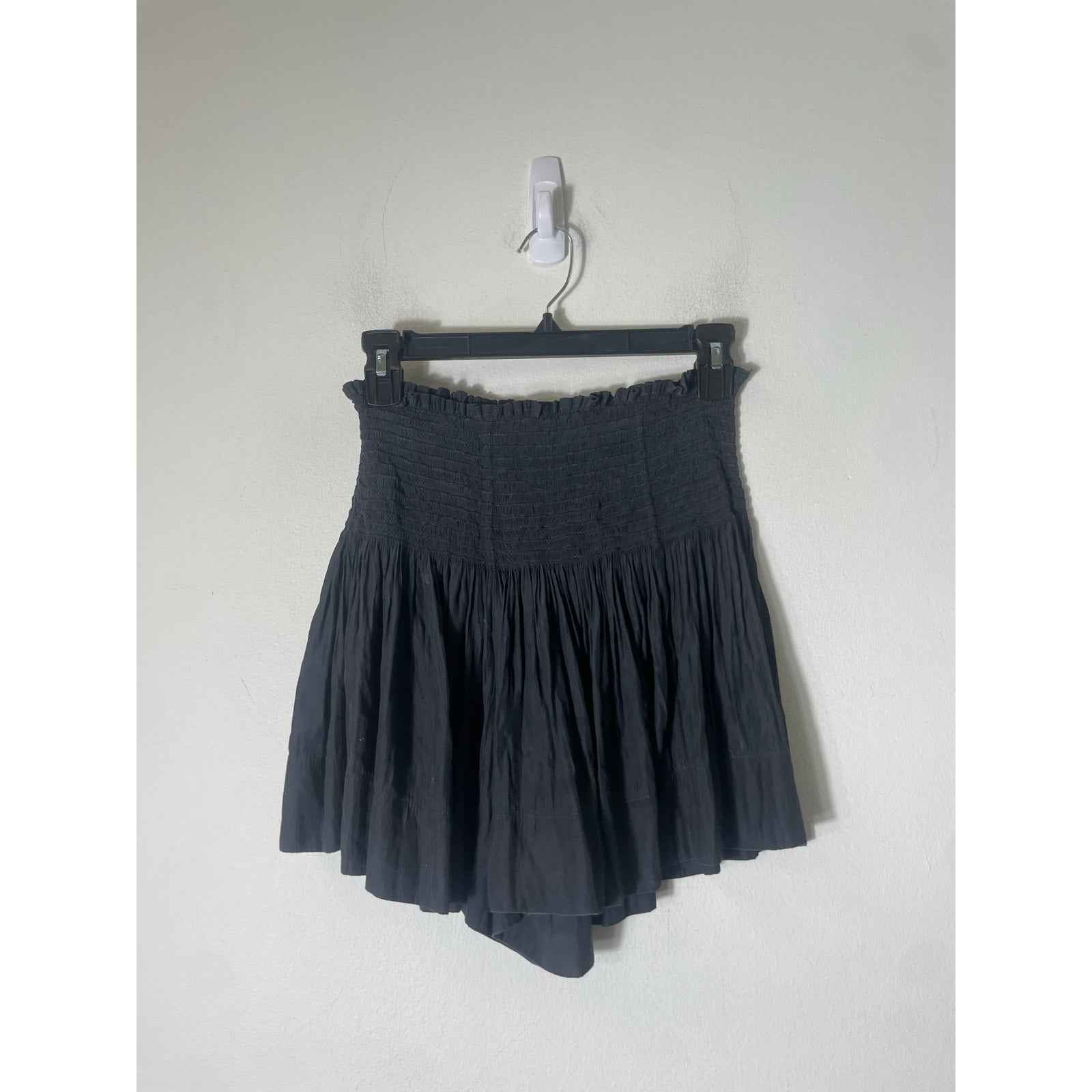Koch Black High Waisted Flowy Shorts Sz S