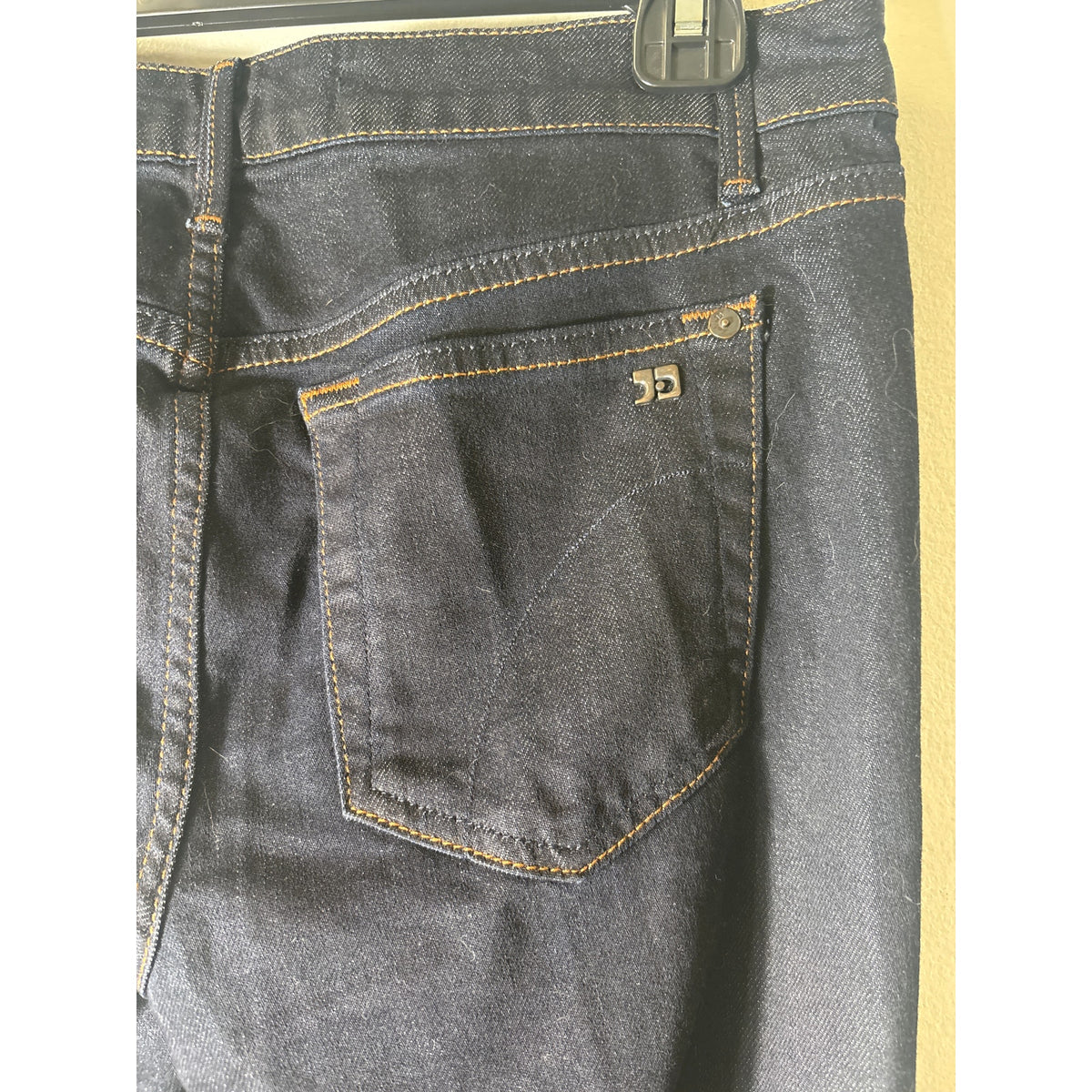 Joe's Dark Wash "Honey" FLare Leg Blue jeans Sz 28