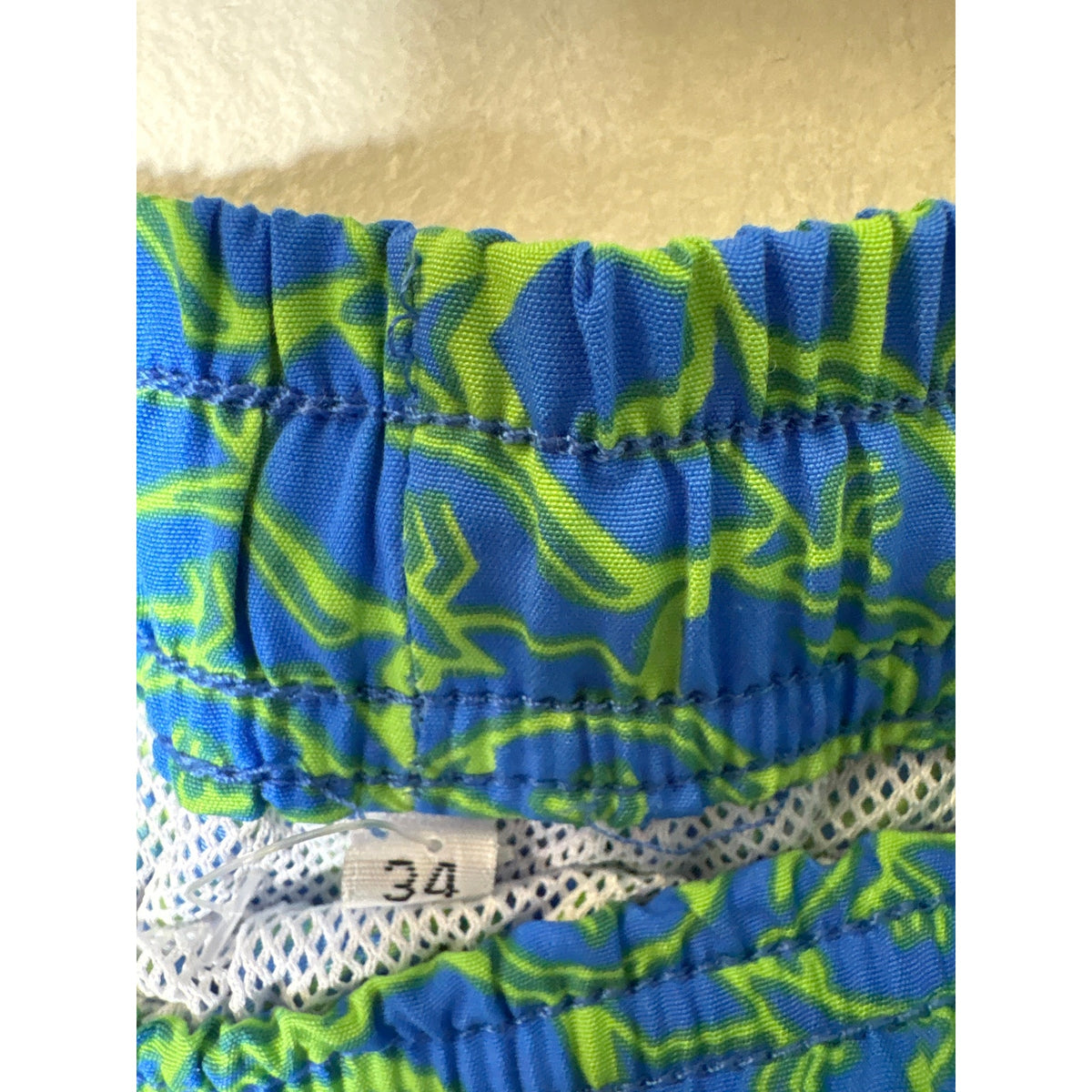 Men's Three Islands Blue Green Fish Swim Suit Sz 34