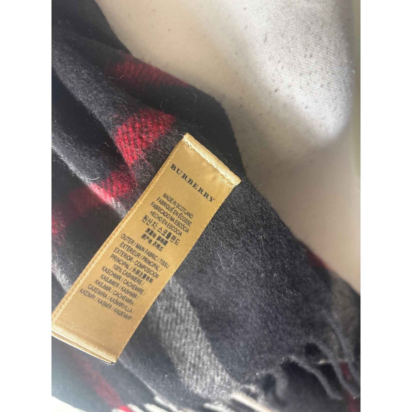 NWT Burberry Black Red Plaid Cashmere Scarf