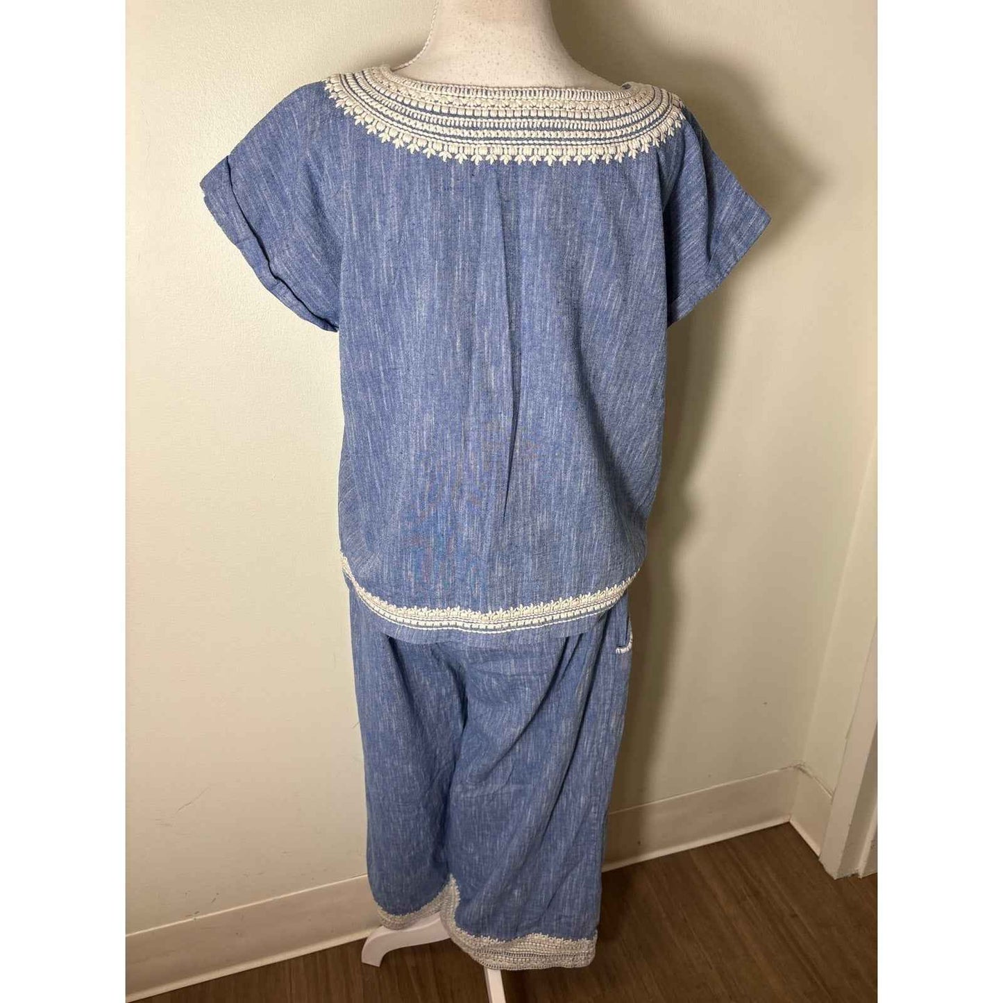 Roller Rabbit Chambray Embroidered Short Set Sz S