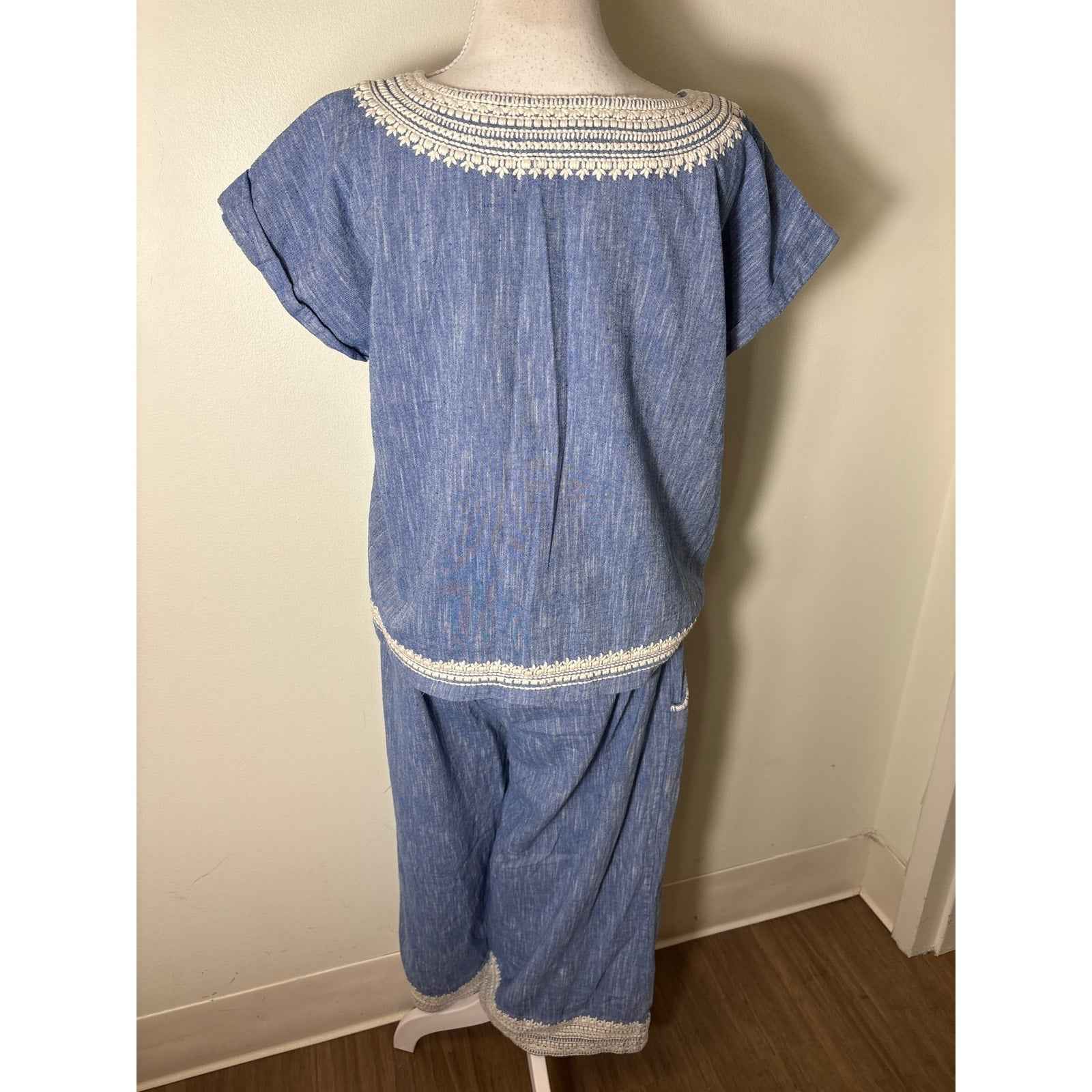 Roller Rabbit Chambray Embroidered Short Set Sz S