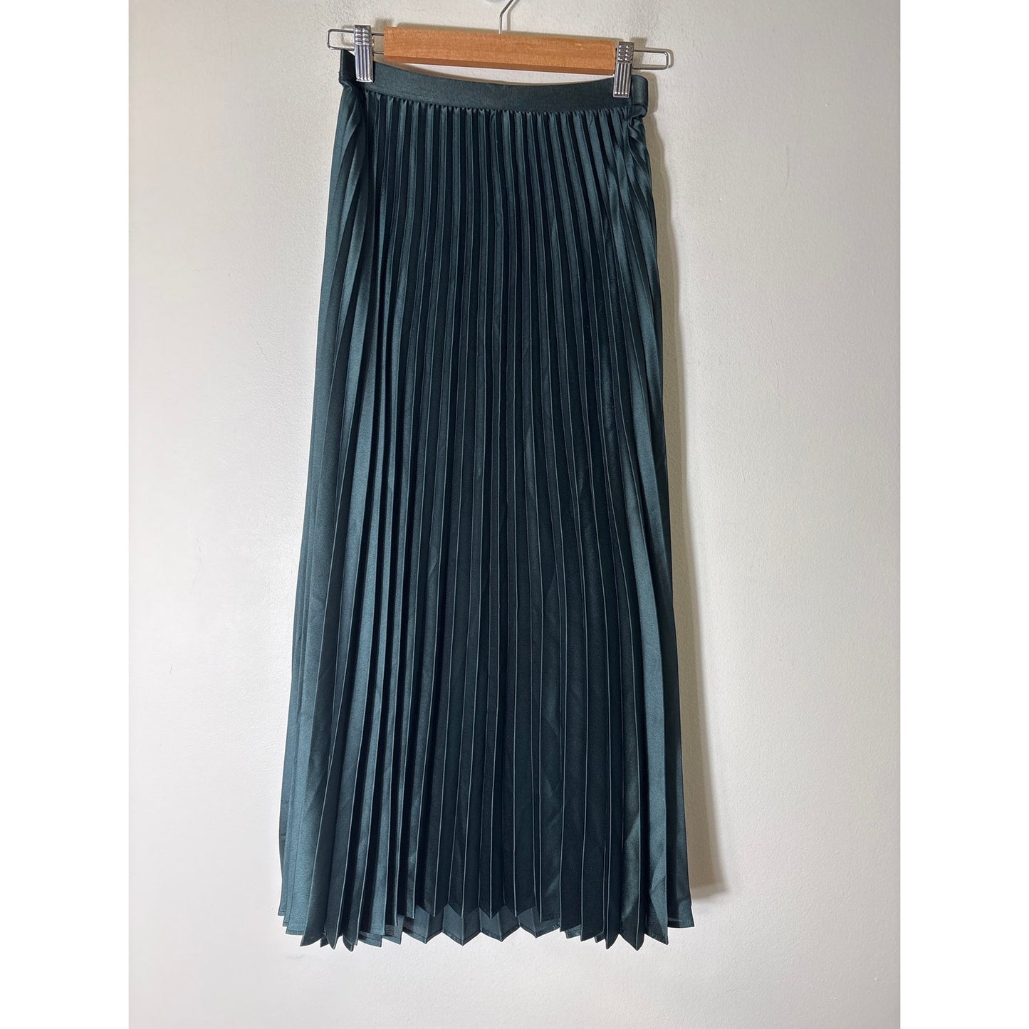 Zara Green Satin Accordian Pleat Midi Skirt Sz S