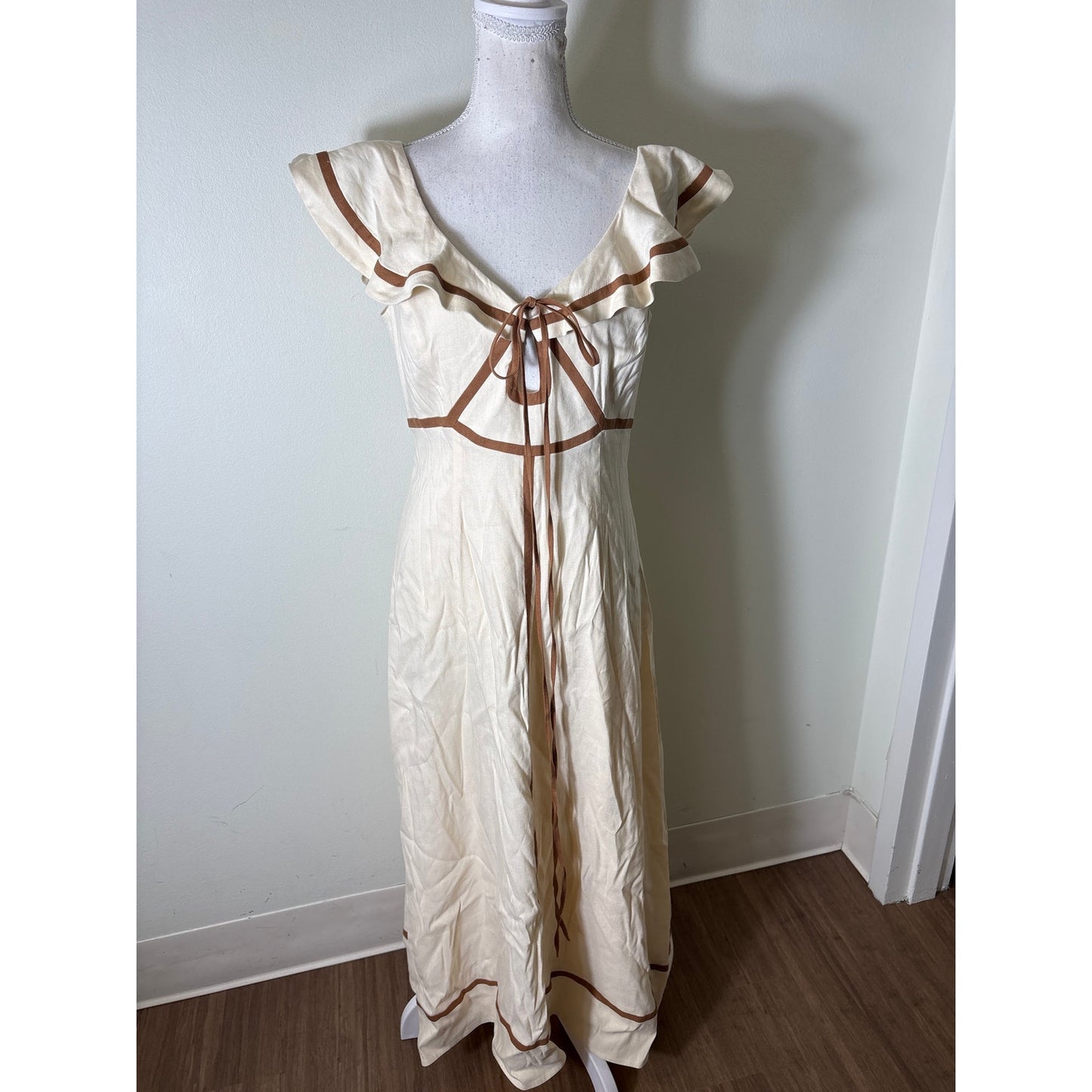 Antonio Melani Cream Keyhole Cutout Maxi Dress Sz 4