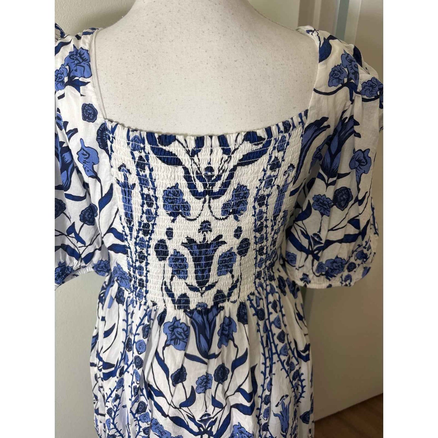 Beyond by Vera Blue and White Puff Sleeve Maxi Dress Sz S