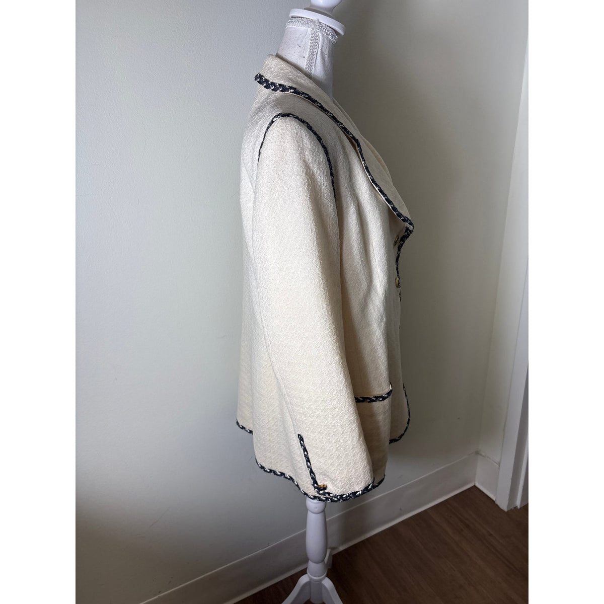 Louis Feraud Paris Off White with Navy Trim Long Sleeve Blazer Sz 10