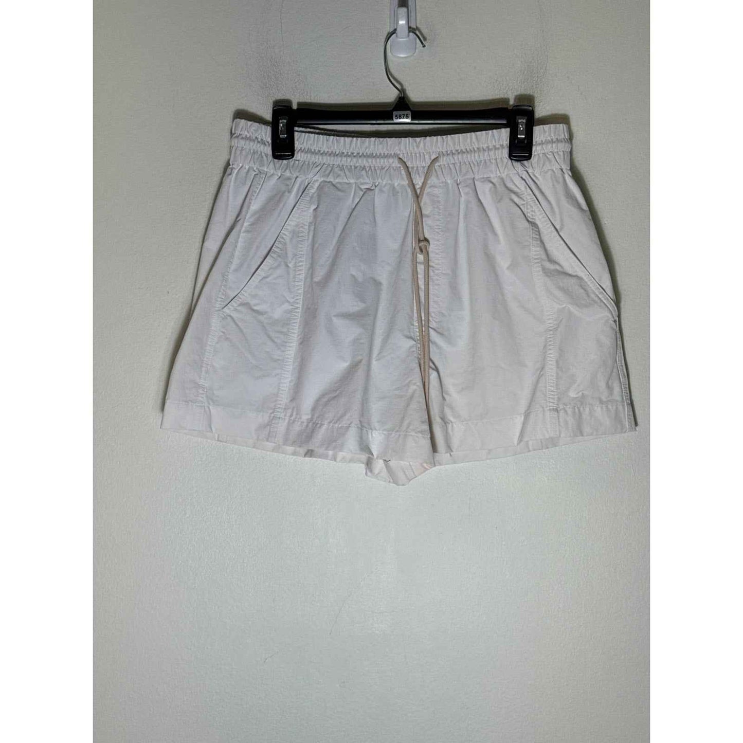J. Crew White Performance Shorts with Pockets sz M