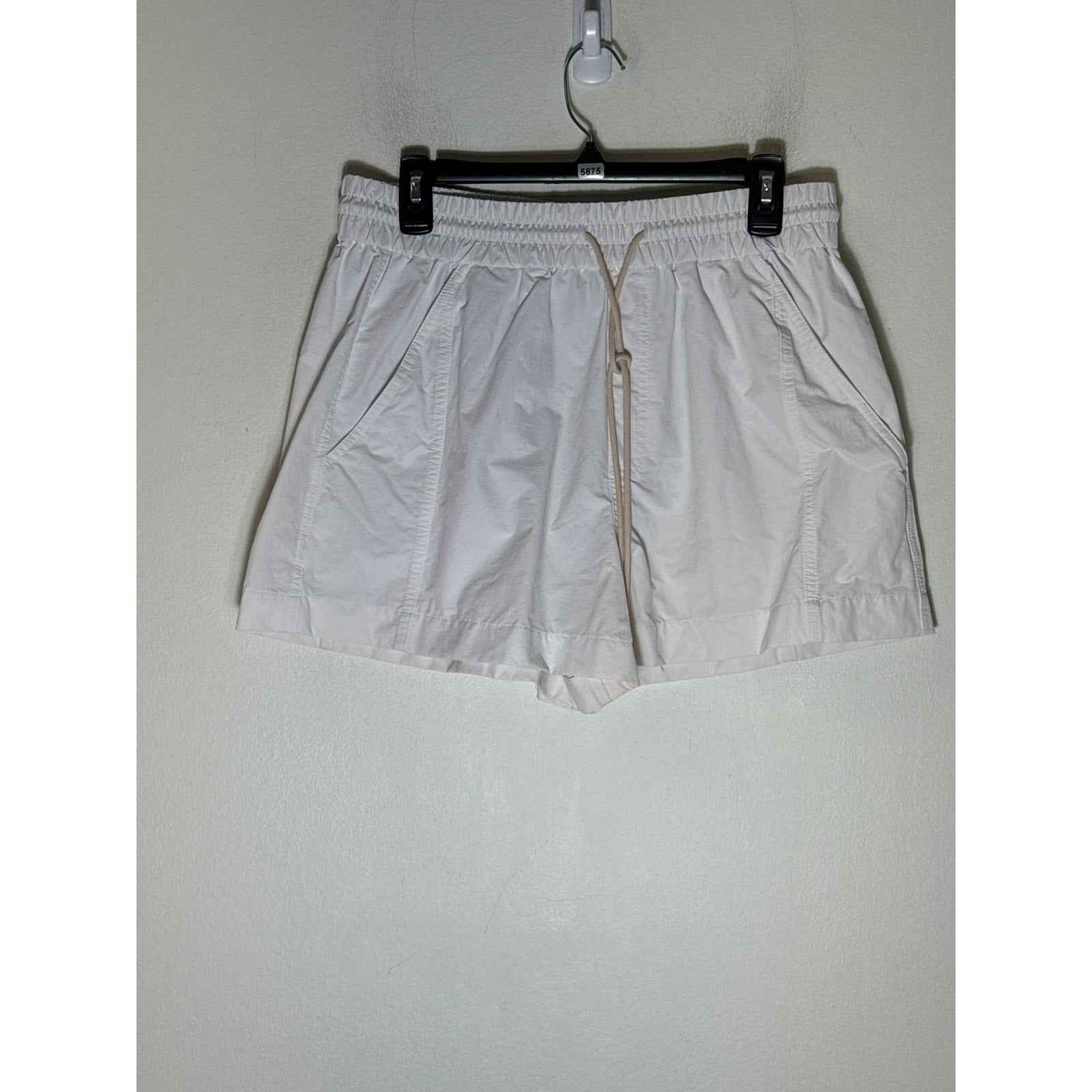 J. Crew White Performance Shorts with Pockets sz M