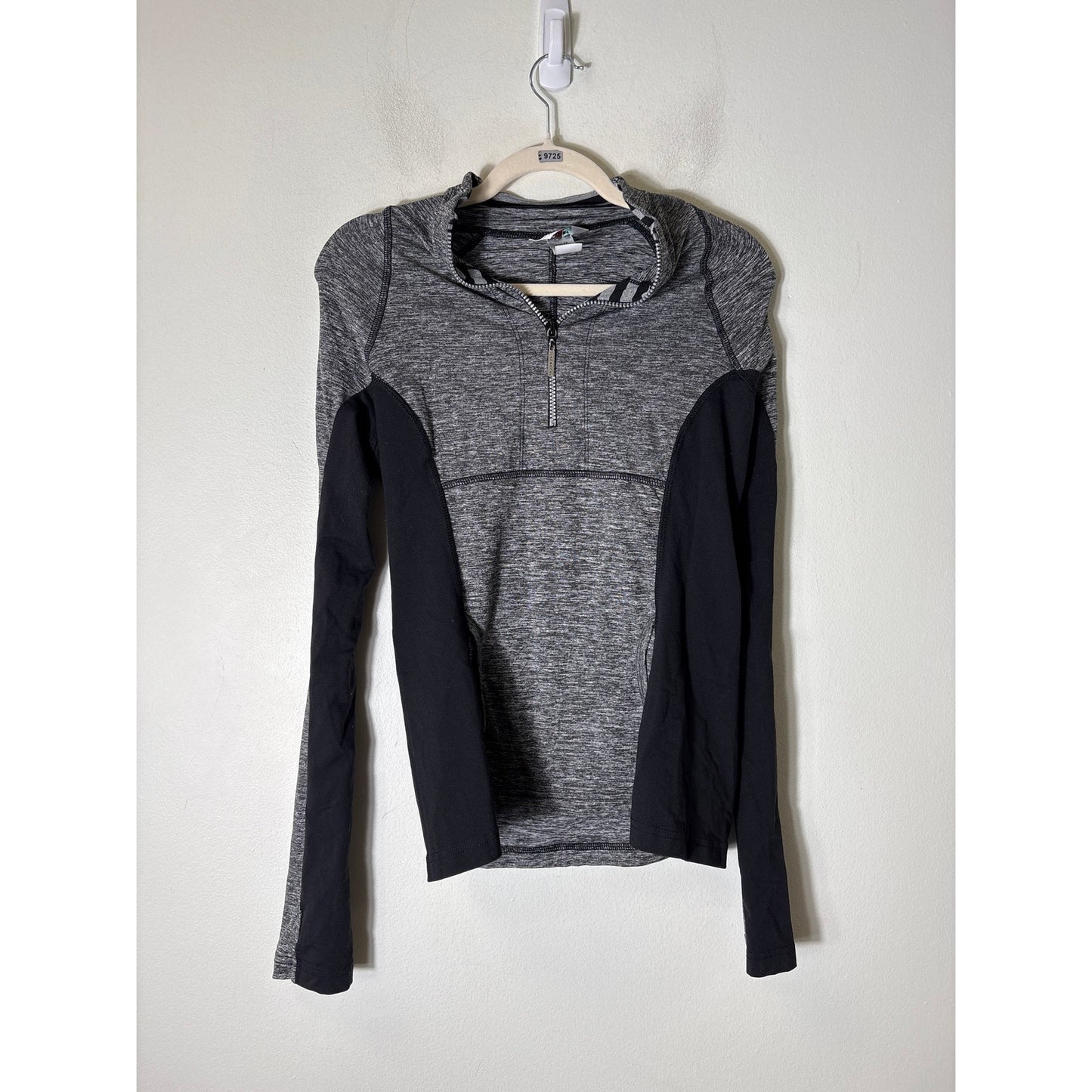 Hard Tail Black Gray Long Sleeve Athletic Quarter Zip Pullover Sz L