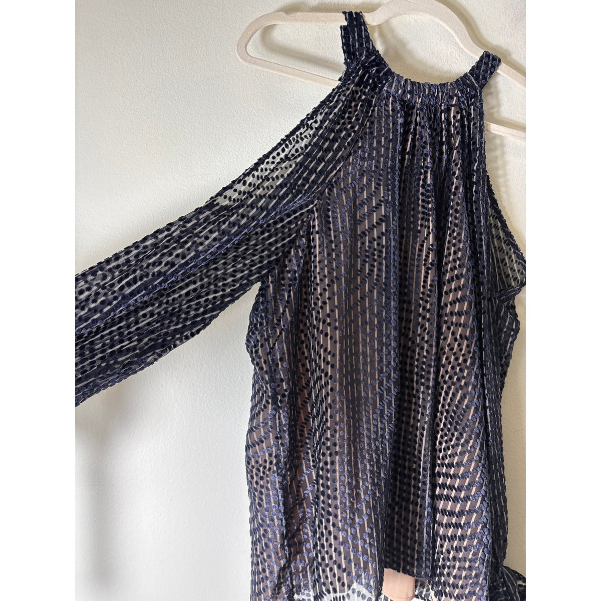 BCBG Navy Sheer Dot Overlay Cold Shoulder Blouse Sz M