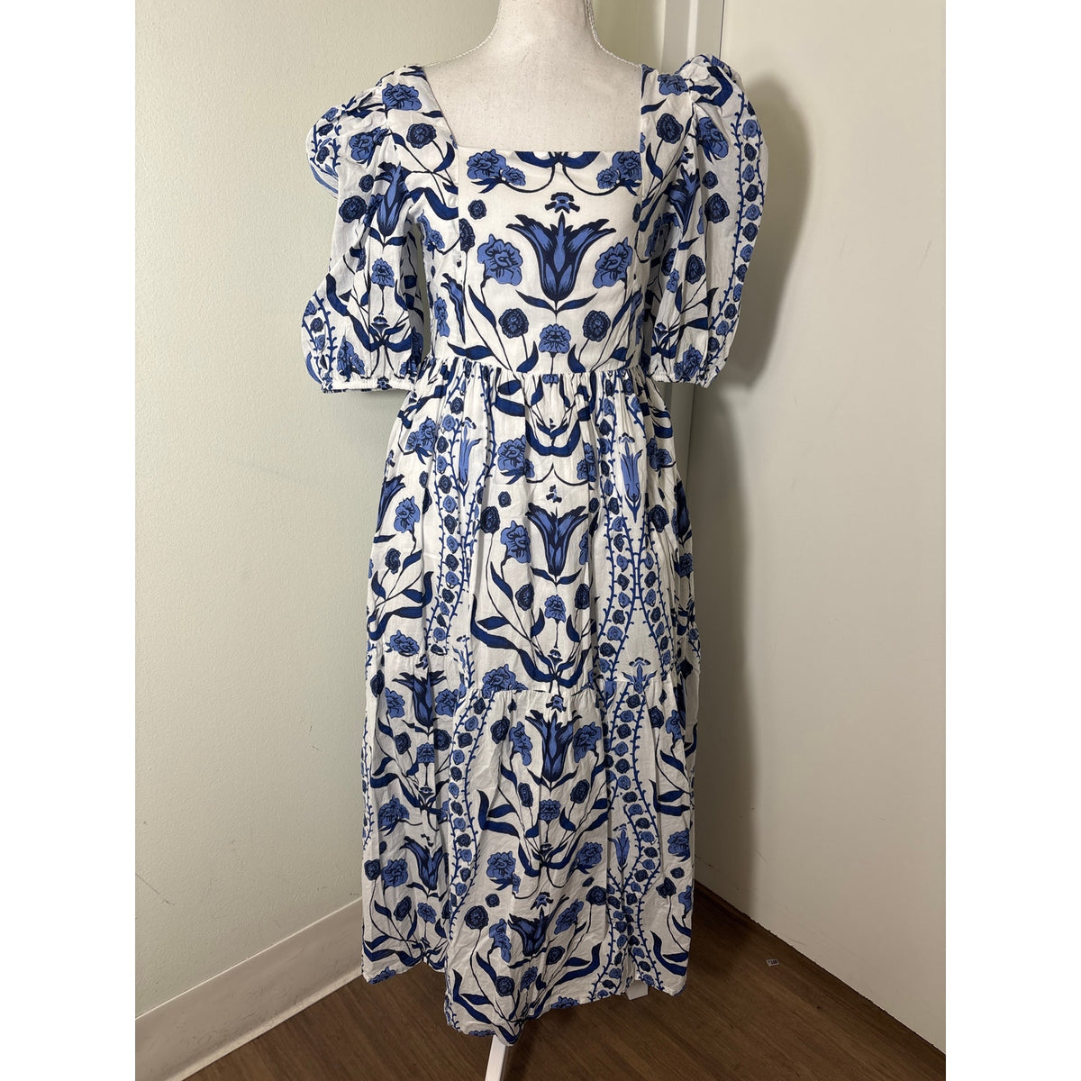 Beyond by Vera Blue and White Puff Sleeve Maxi Dress Sz S