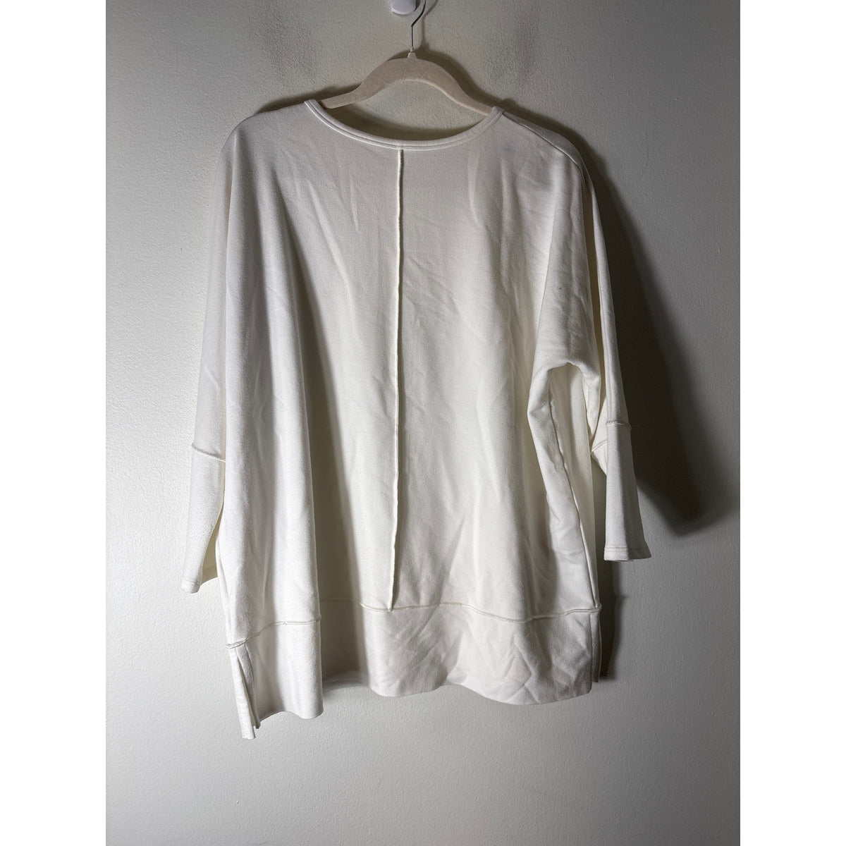 Spanx Winter White Long Sleeve Oversized Knit Shirt sz M