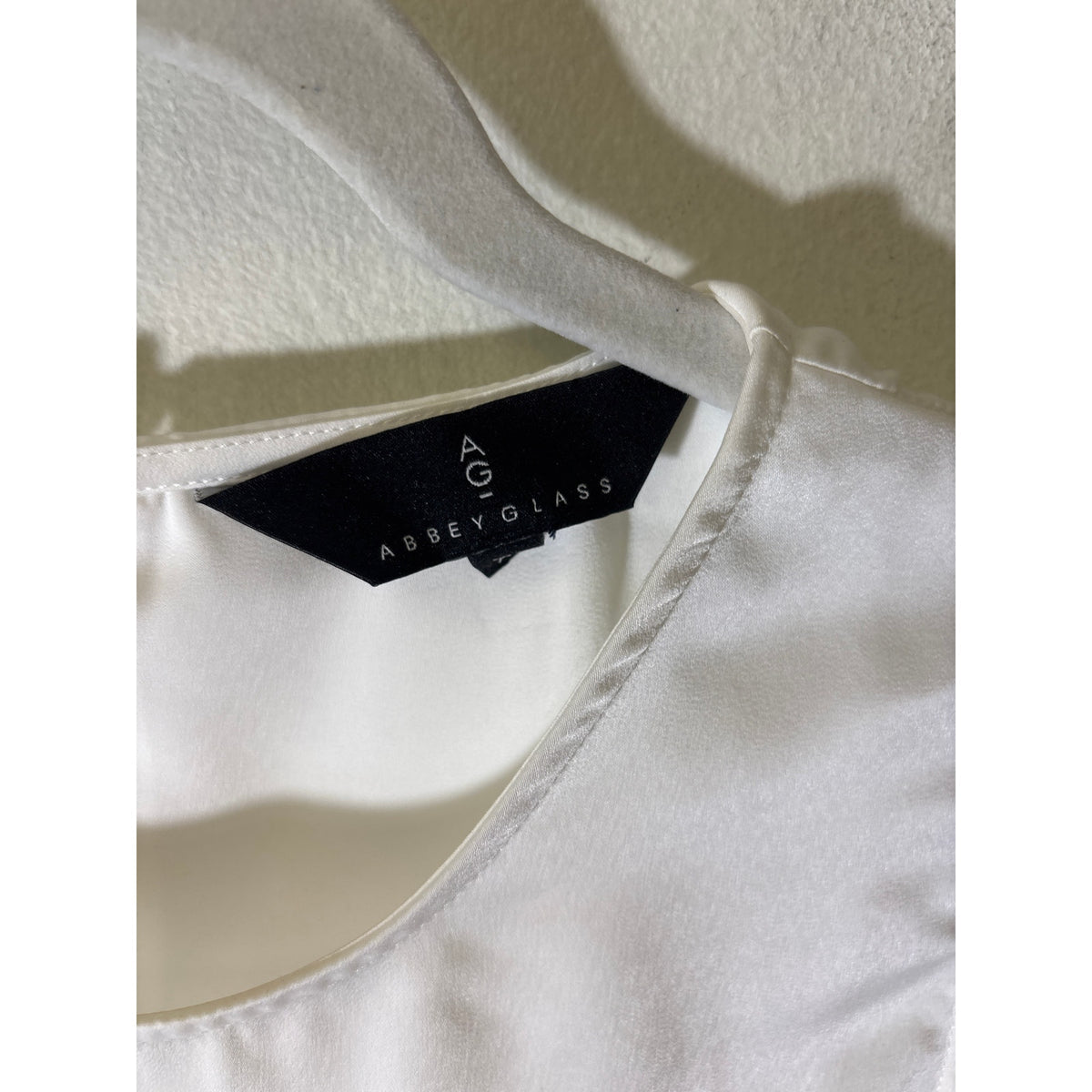Abby Glass Classic White Sleeveless Tank Sz Xs
