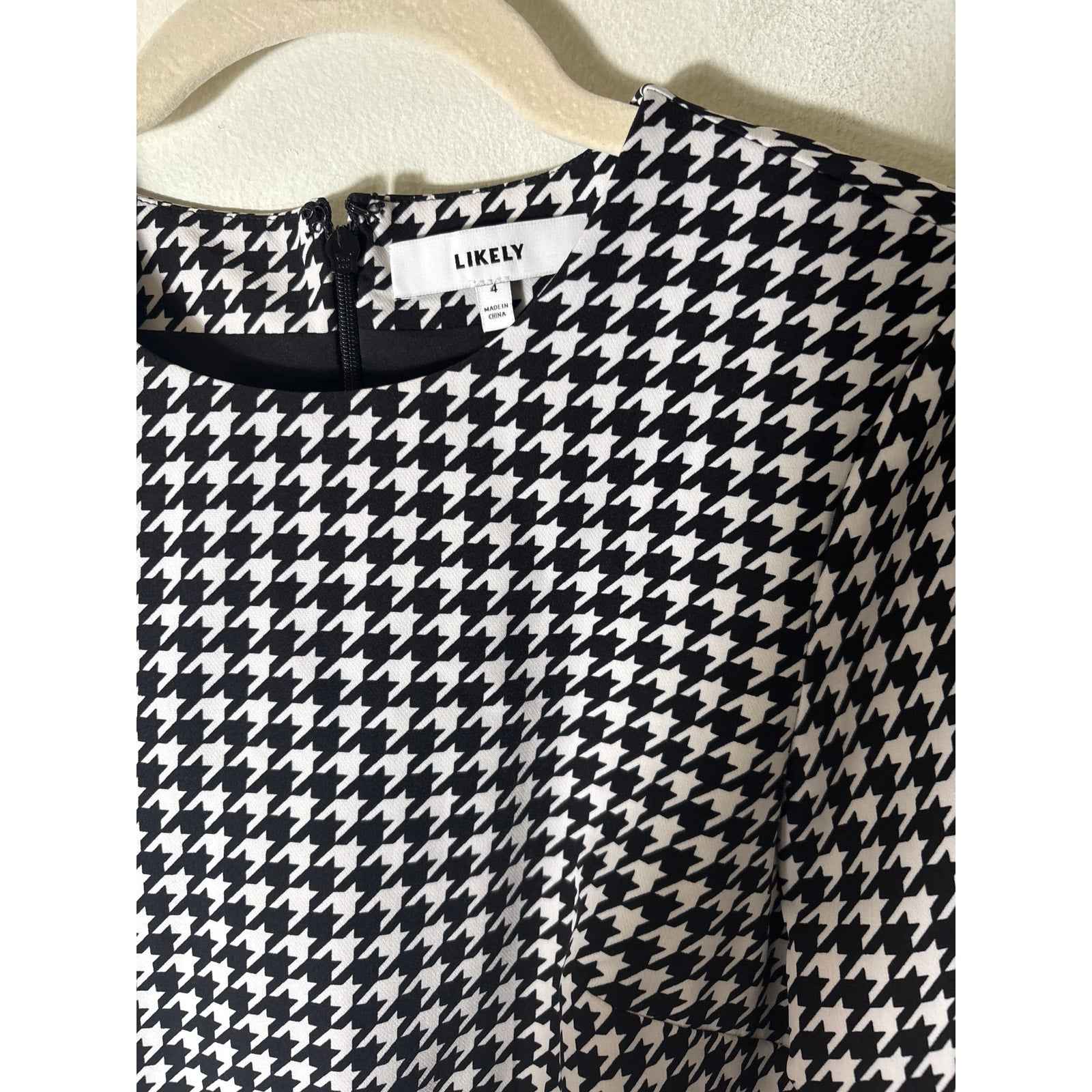 Likely Black and White Houndstooth Long Sleeve Knee Length Dress Sz 4
