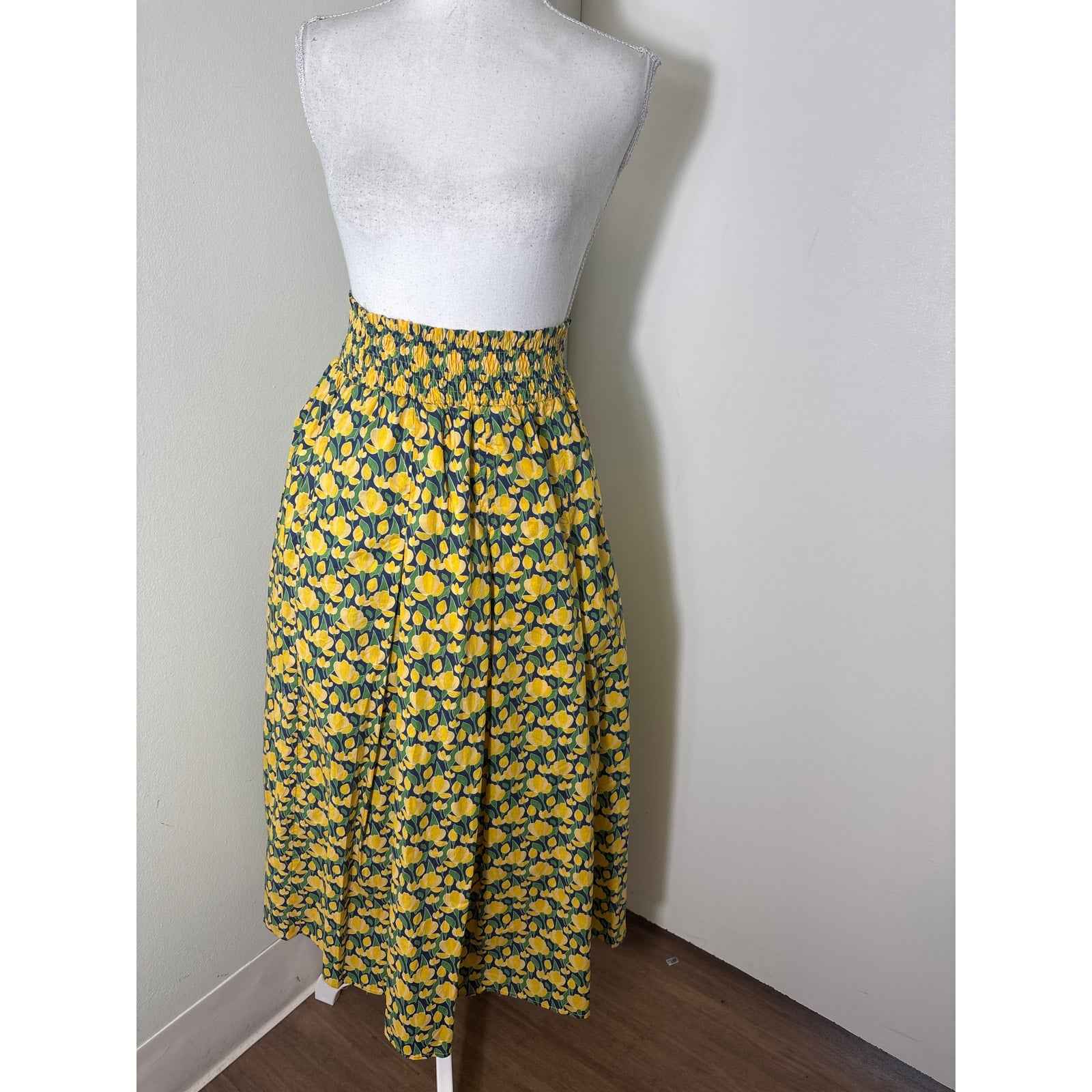 Buru Yellow Dafodil Skirt Set Sz S