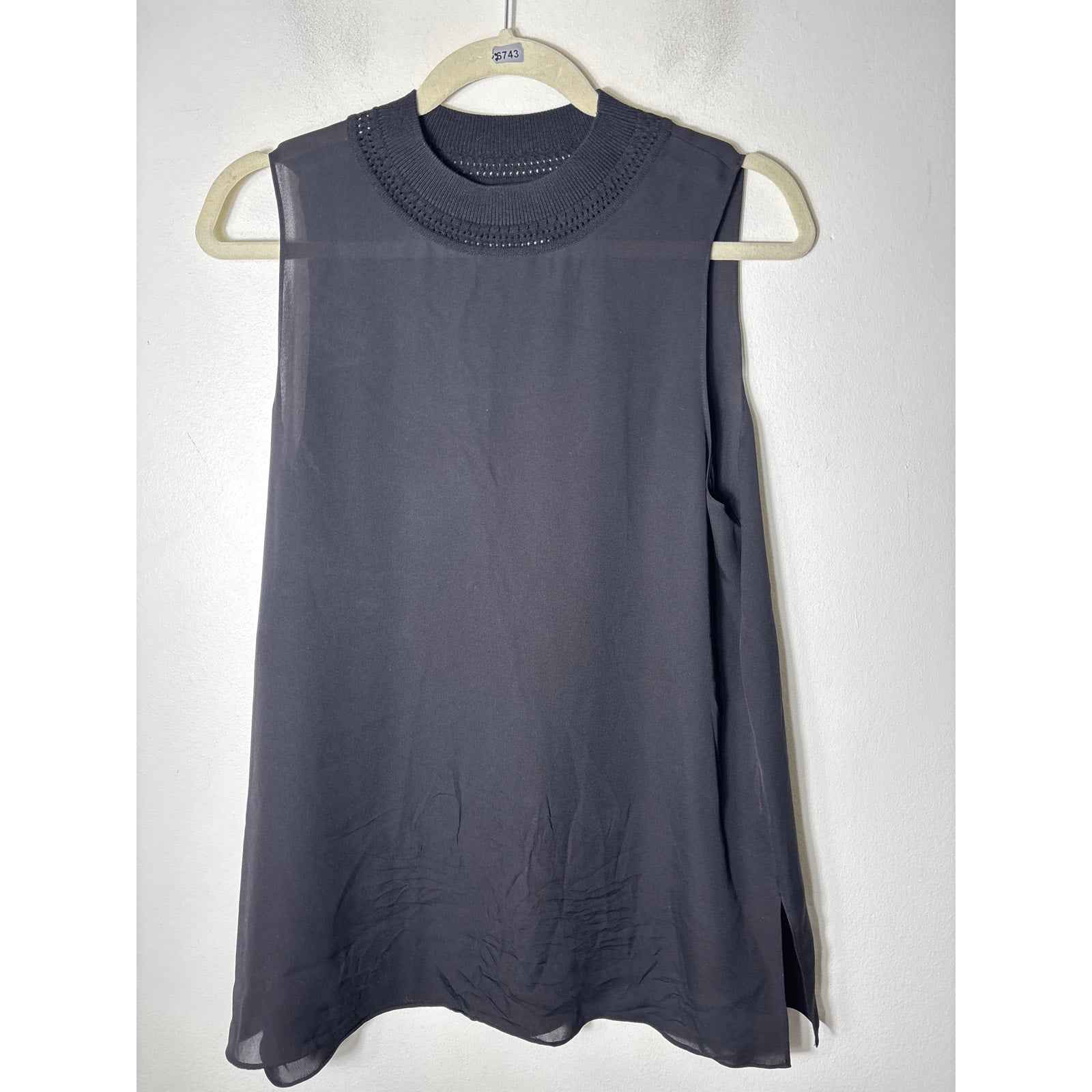 Theory Sleeveless Black Light Weight Mock Neck Sz L