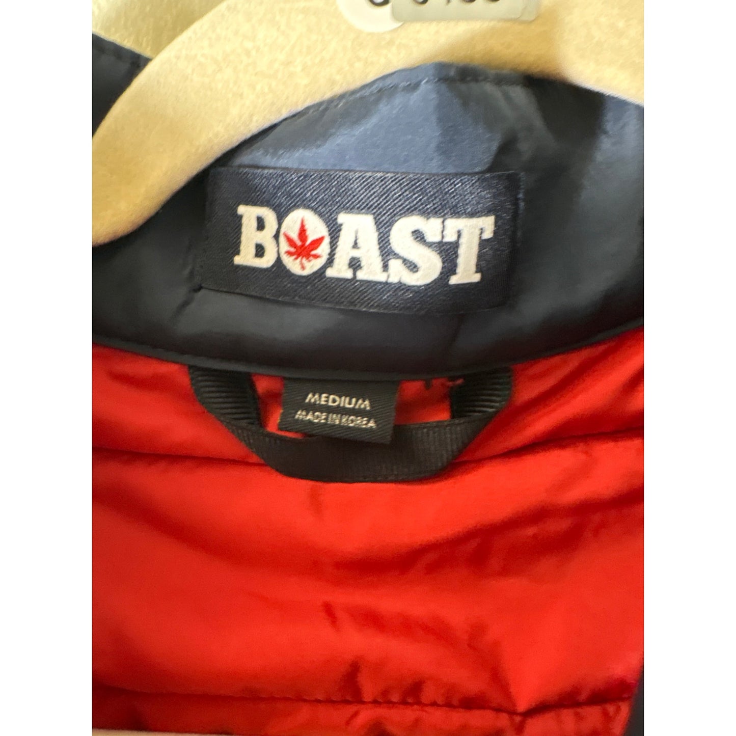 Mens Boast Navy With Red Leaf Light Weight Puff Vest Sz M