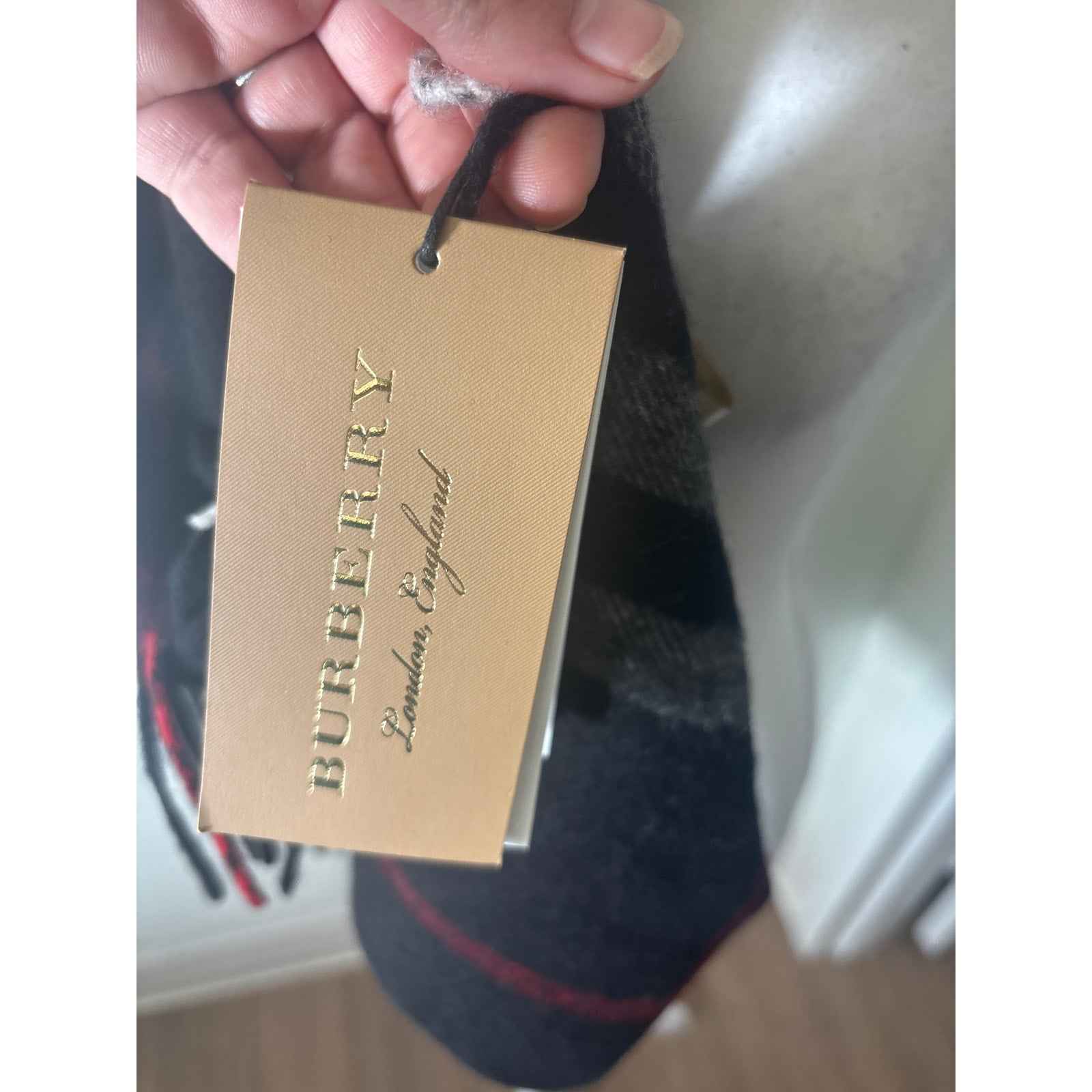 NWT Burberry Black Red Plaid Cashmere Scarf