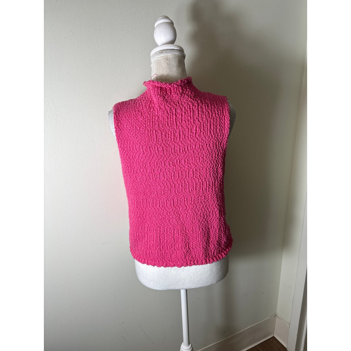 Sabyln Pink Knit Roll Over Neck Sleevless Sweater Sz L