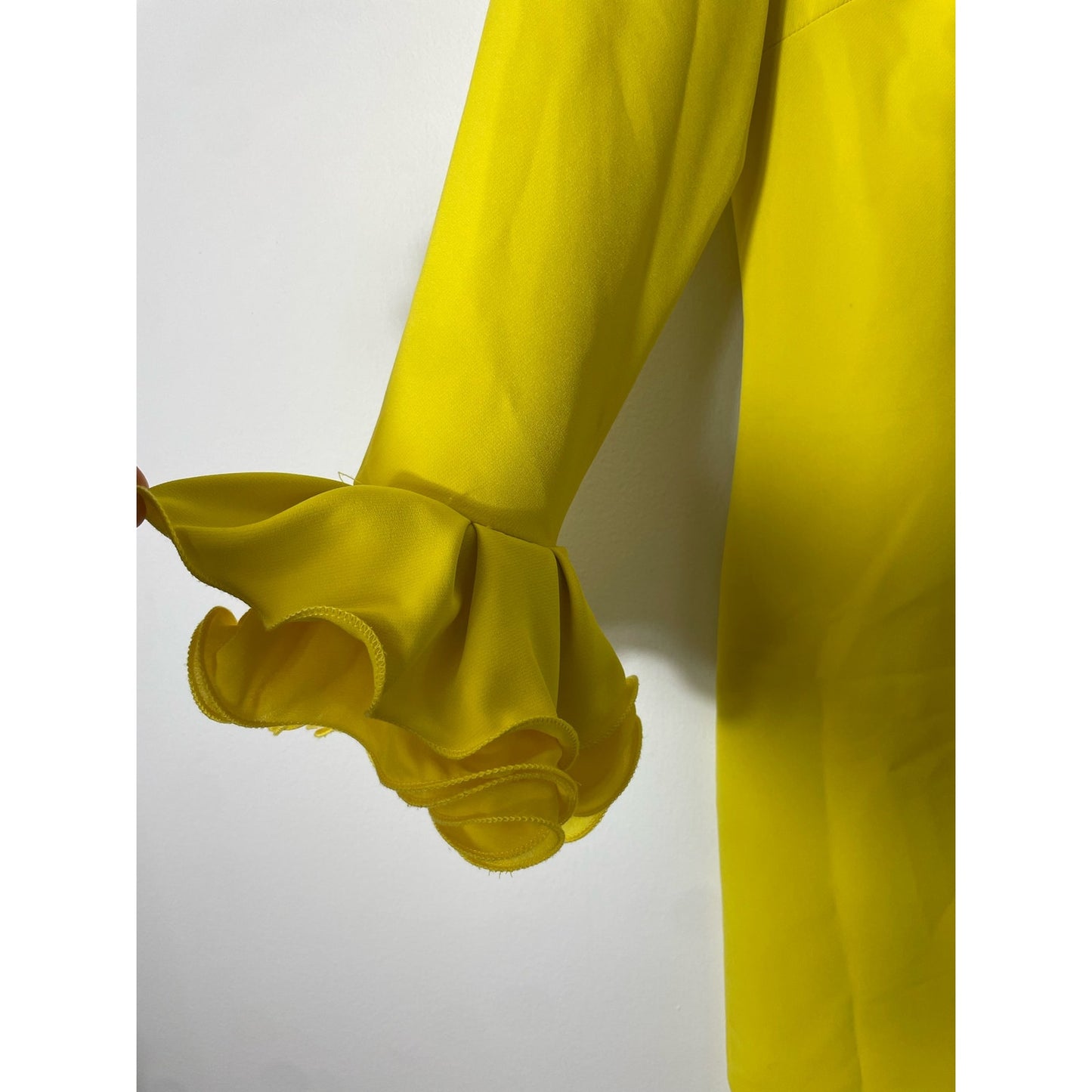 Alberto Makali Yellow Knee Length Dress With Pleated Layered Ruffled Sleeves Sz 4